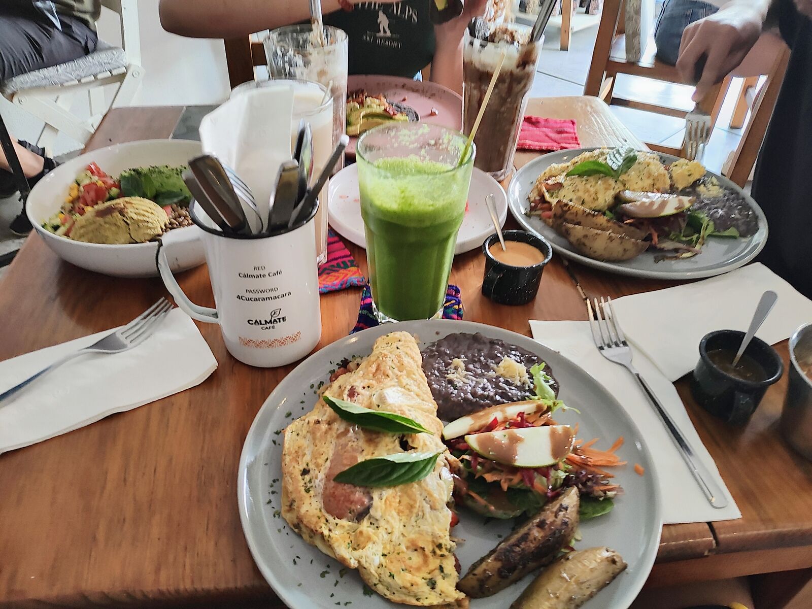 Calmate Cafe image 3