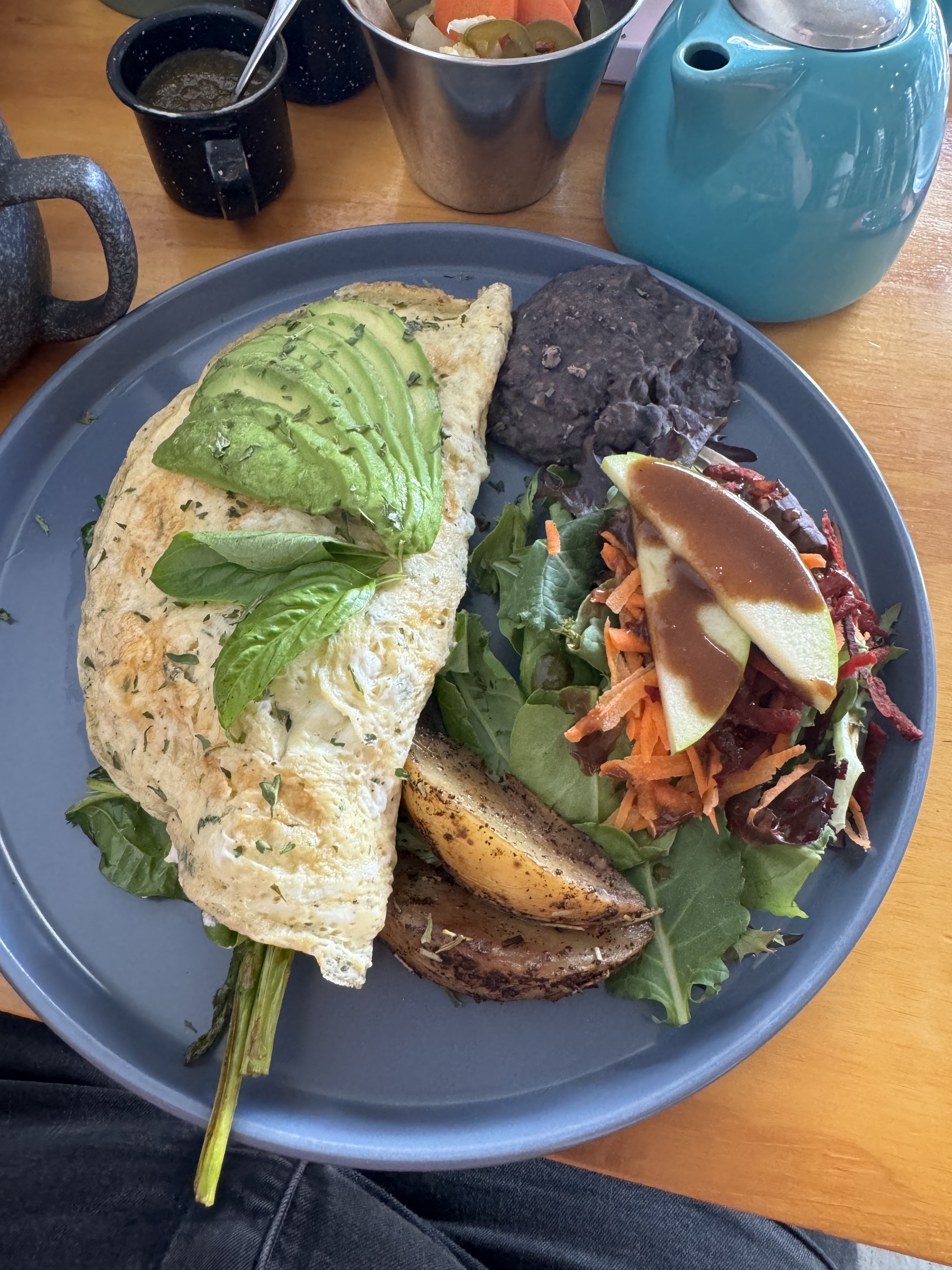 Calmate Cafe image 4