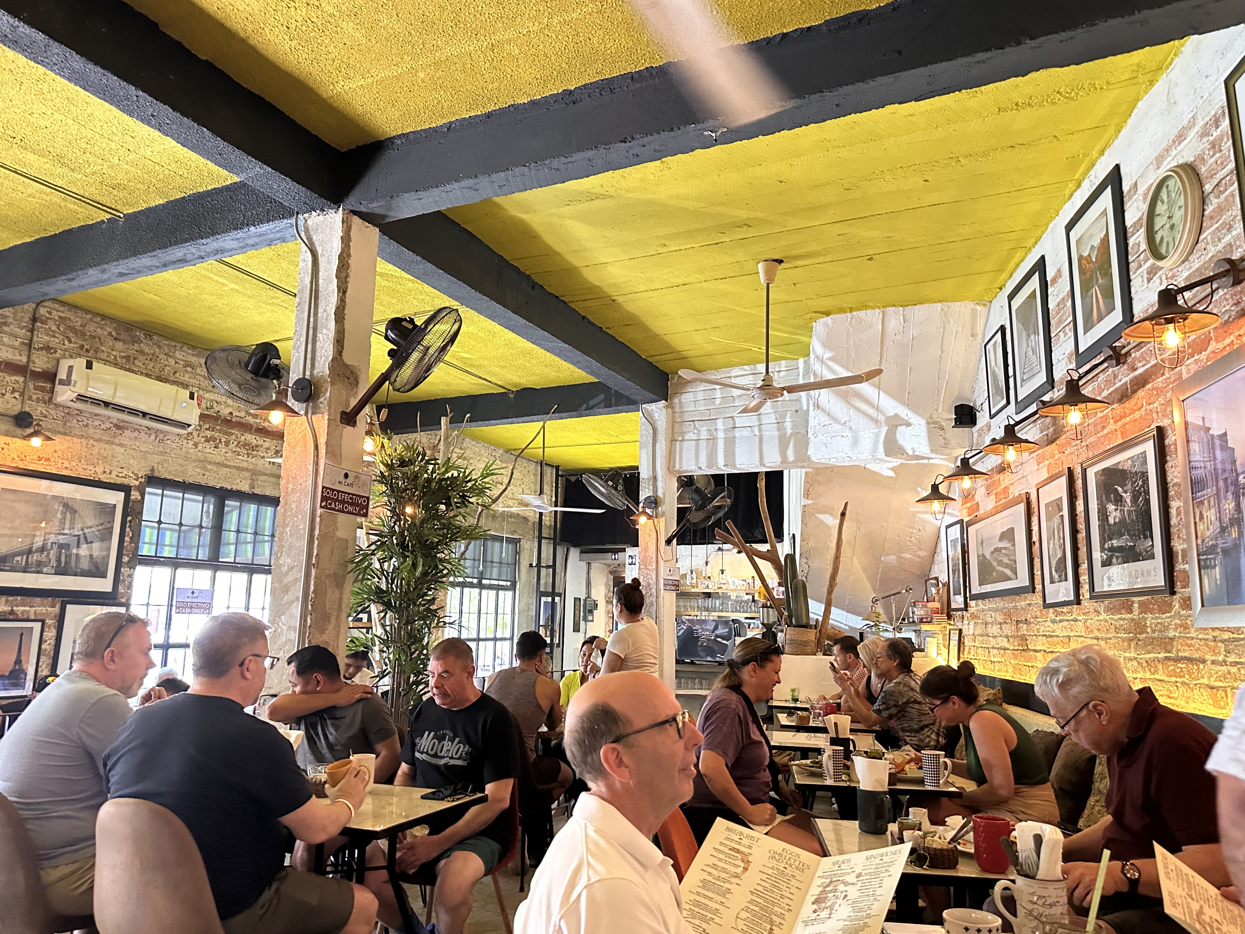 Mi Cafe Restaurant & Coffee Shop image 7