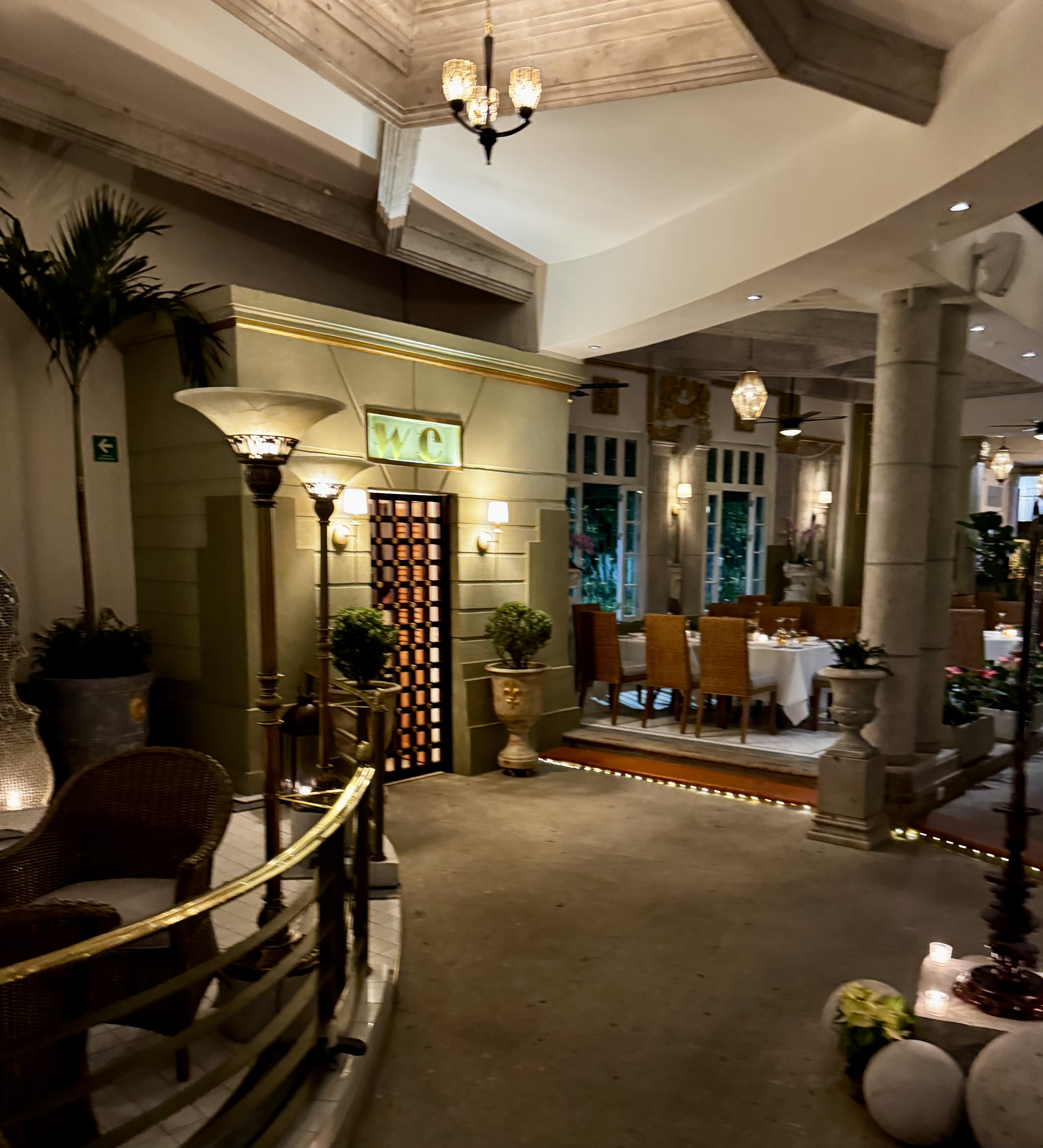 Le Bistro Restaurant image 2