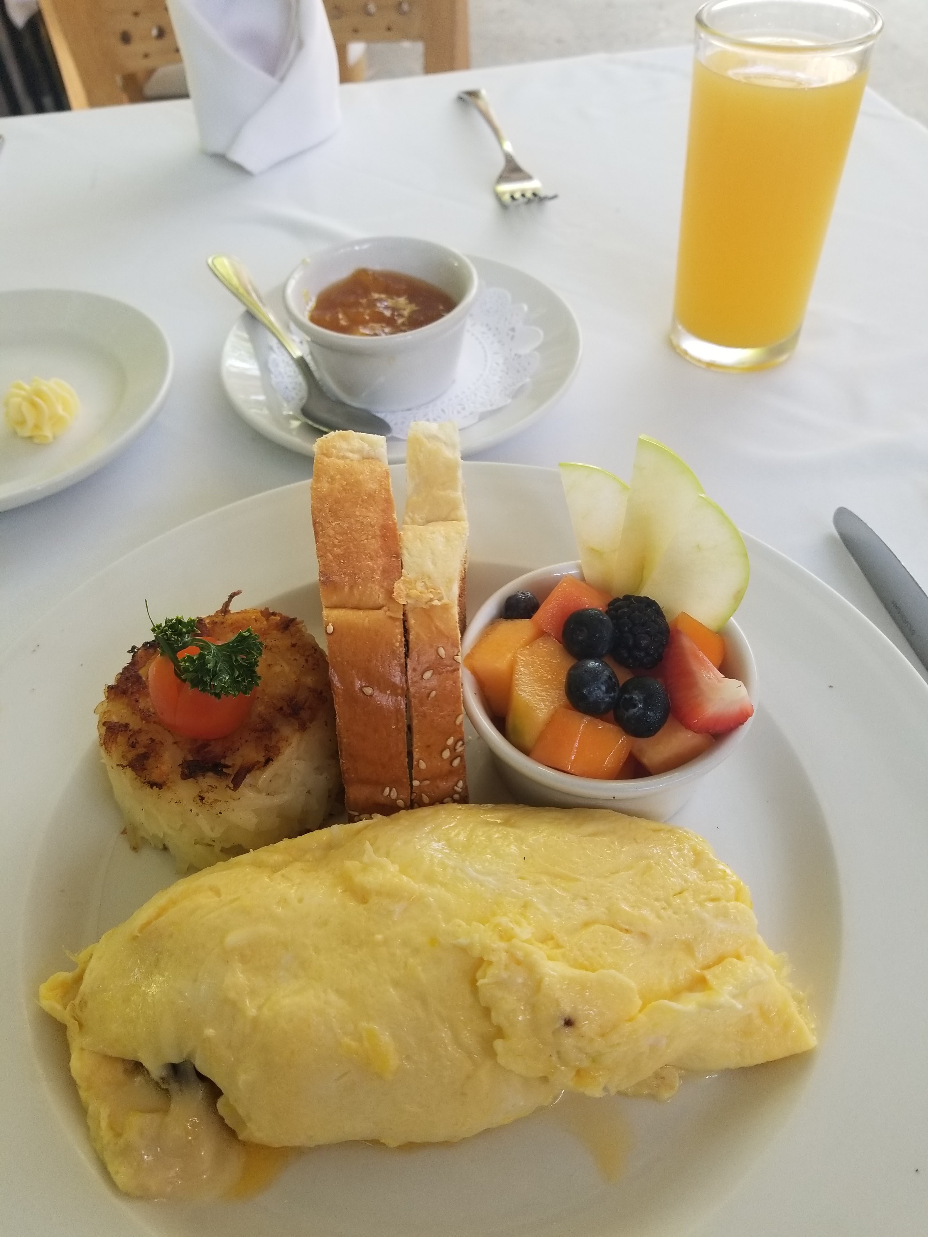 Le Bistro Restaurant image 4