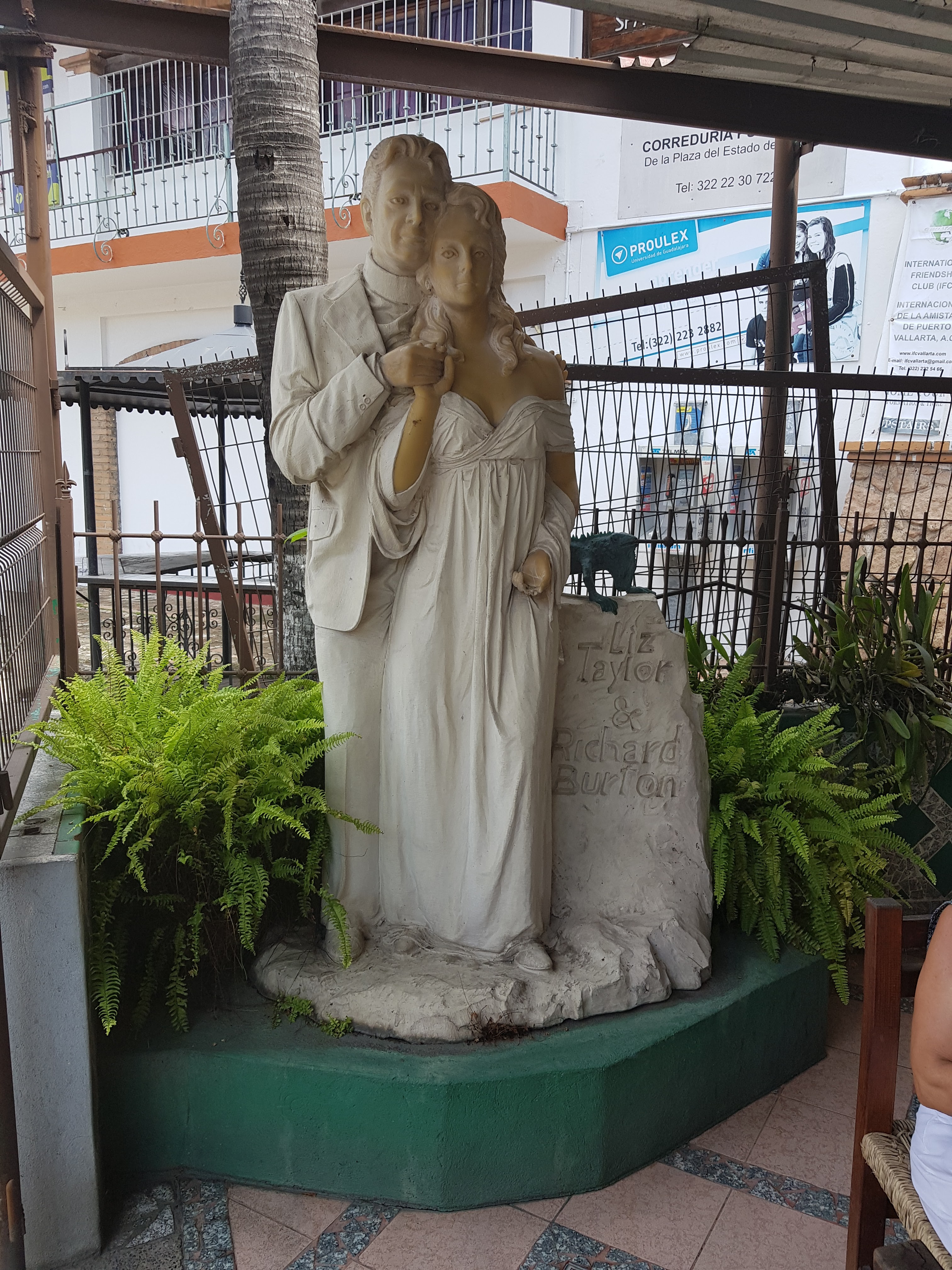 Puente Cuale Restaurant and Bar image 8