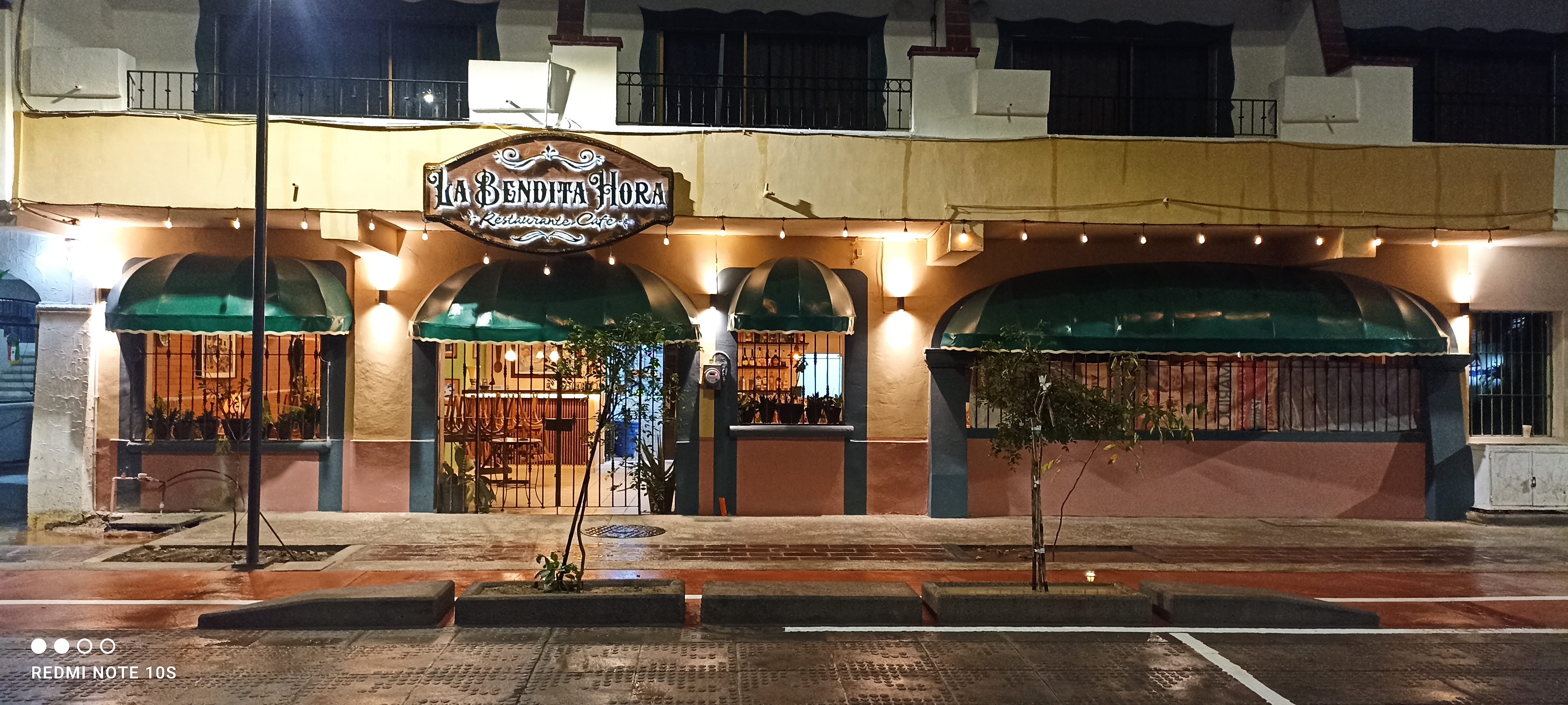 La Bendita Hora Restaurante Bar Cafe image 1