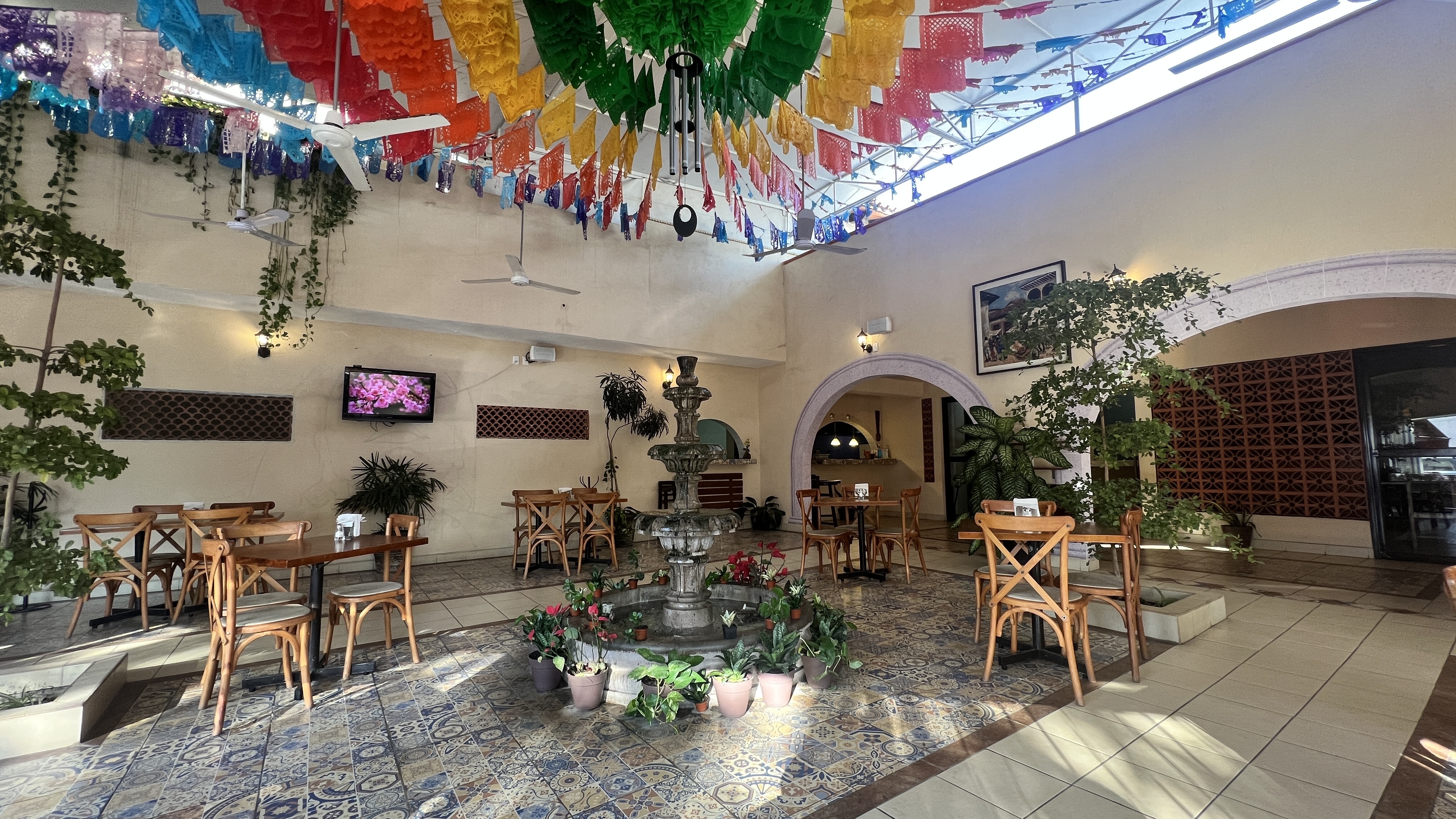 La Bendita Hora Restaurante Bar Cafe image 5