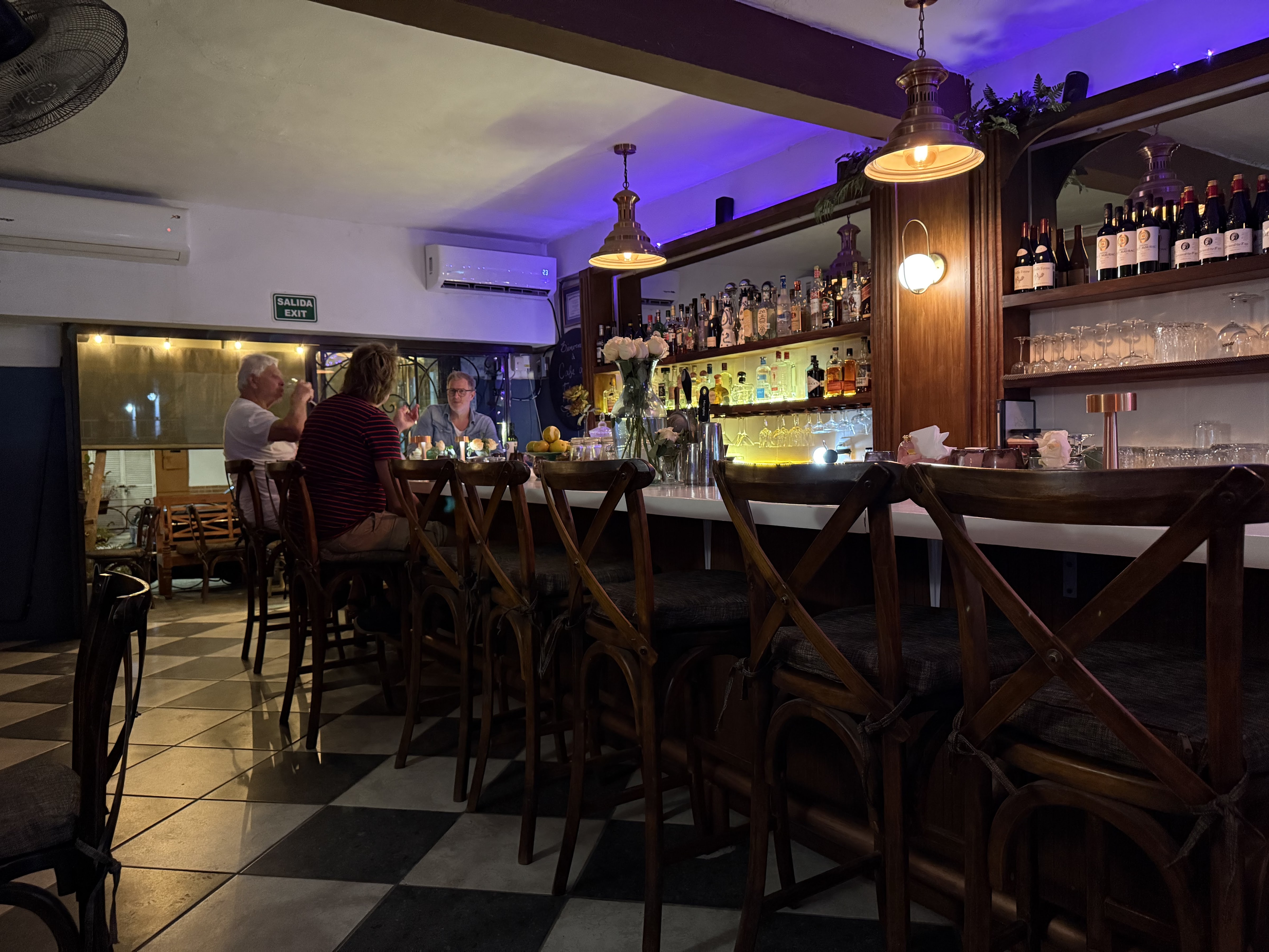 Café de Flores image 2