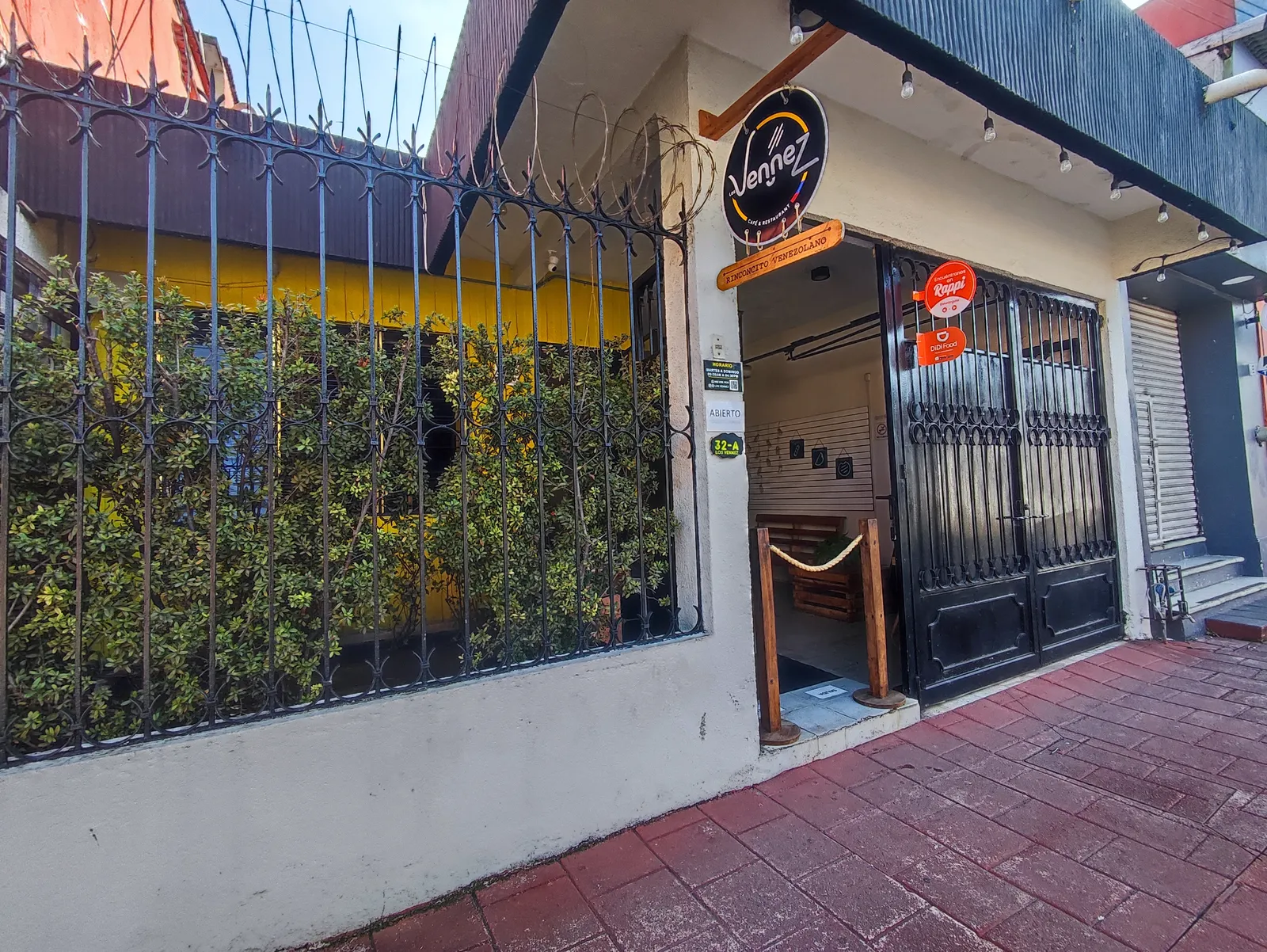 Los Vennez image 1