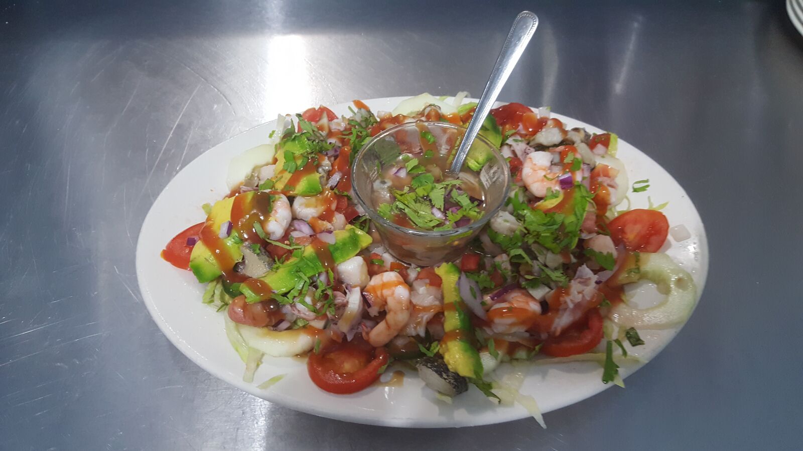 La Tia Amalia - cócteles y mariscos image 3