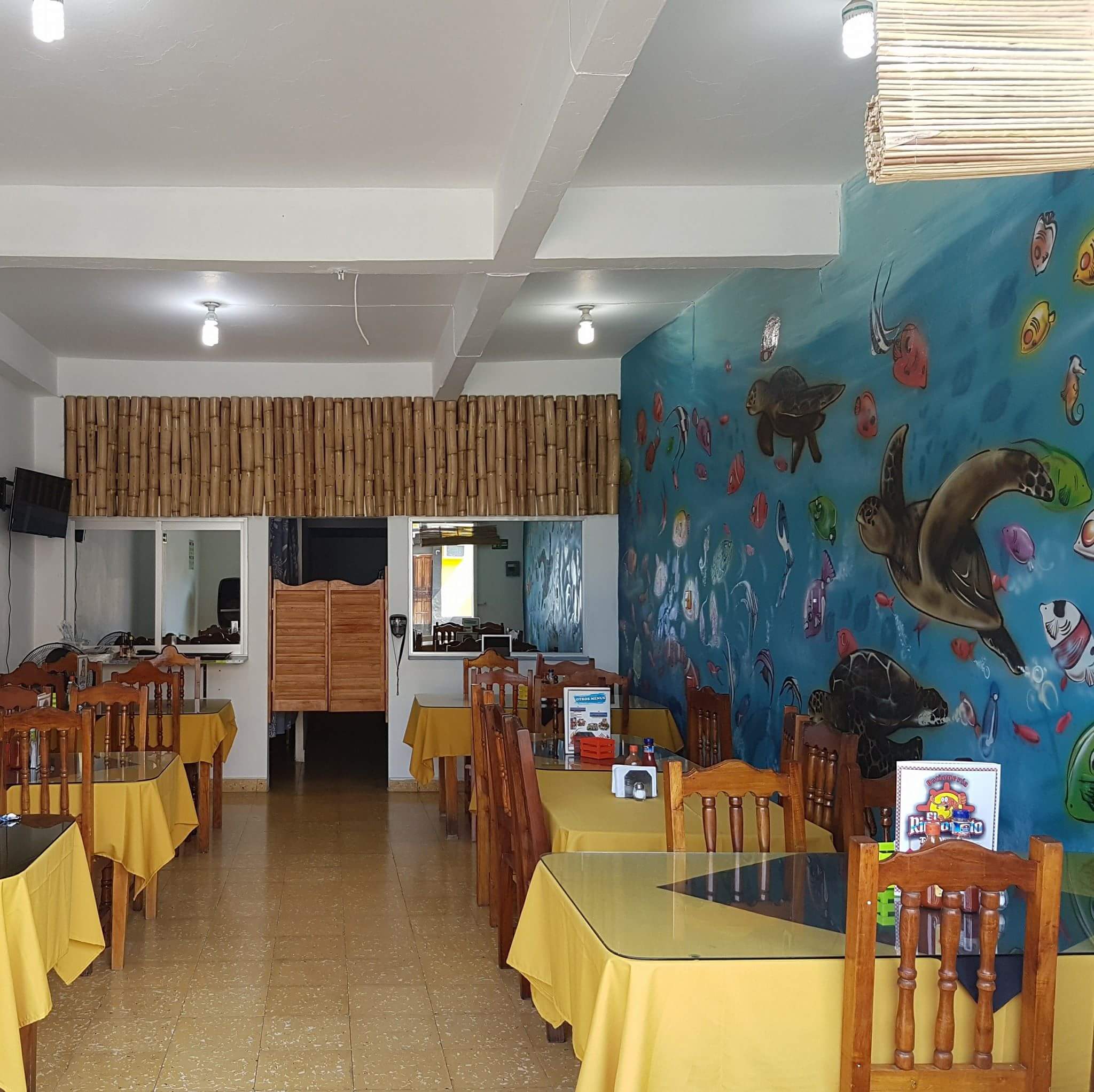 La Tia Amalia - cócteles y mariscos image 8