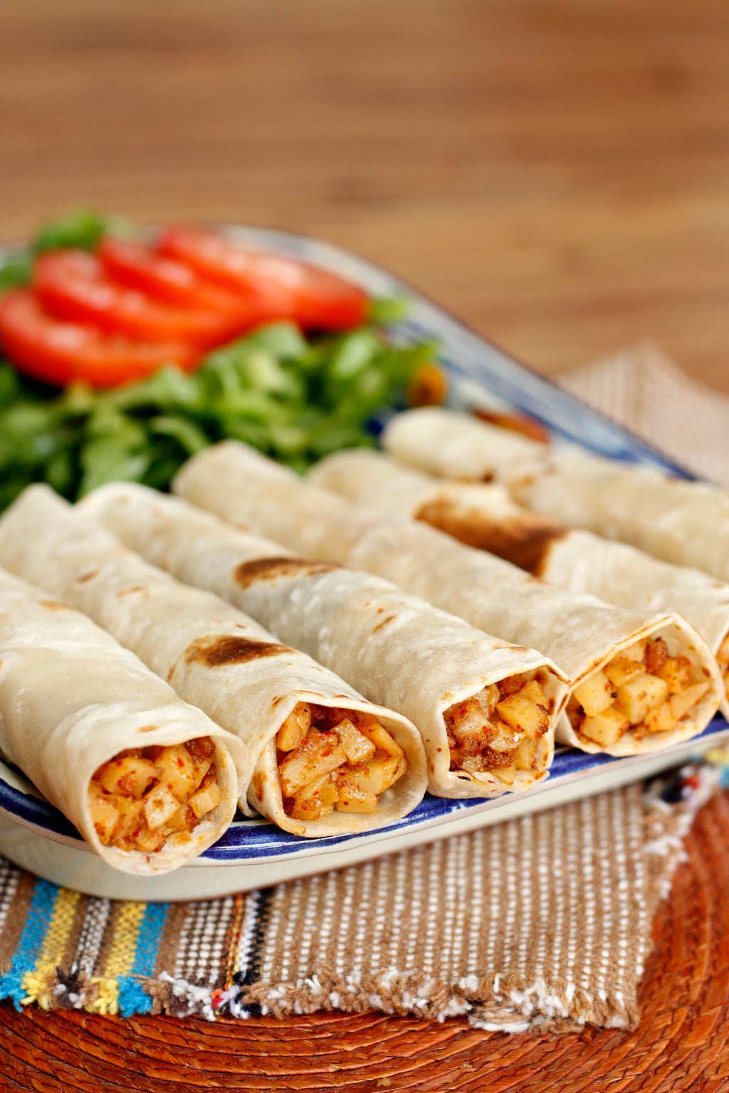 LA 12 RESTAURANTE image 3