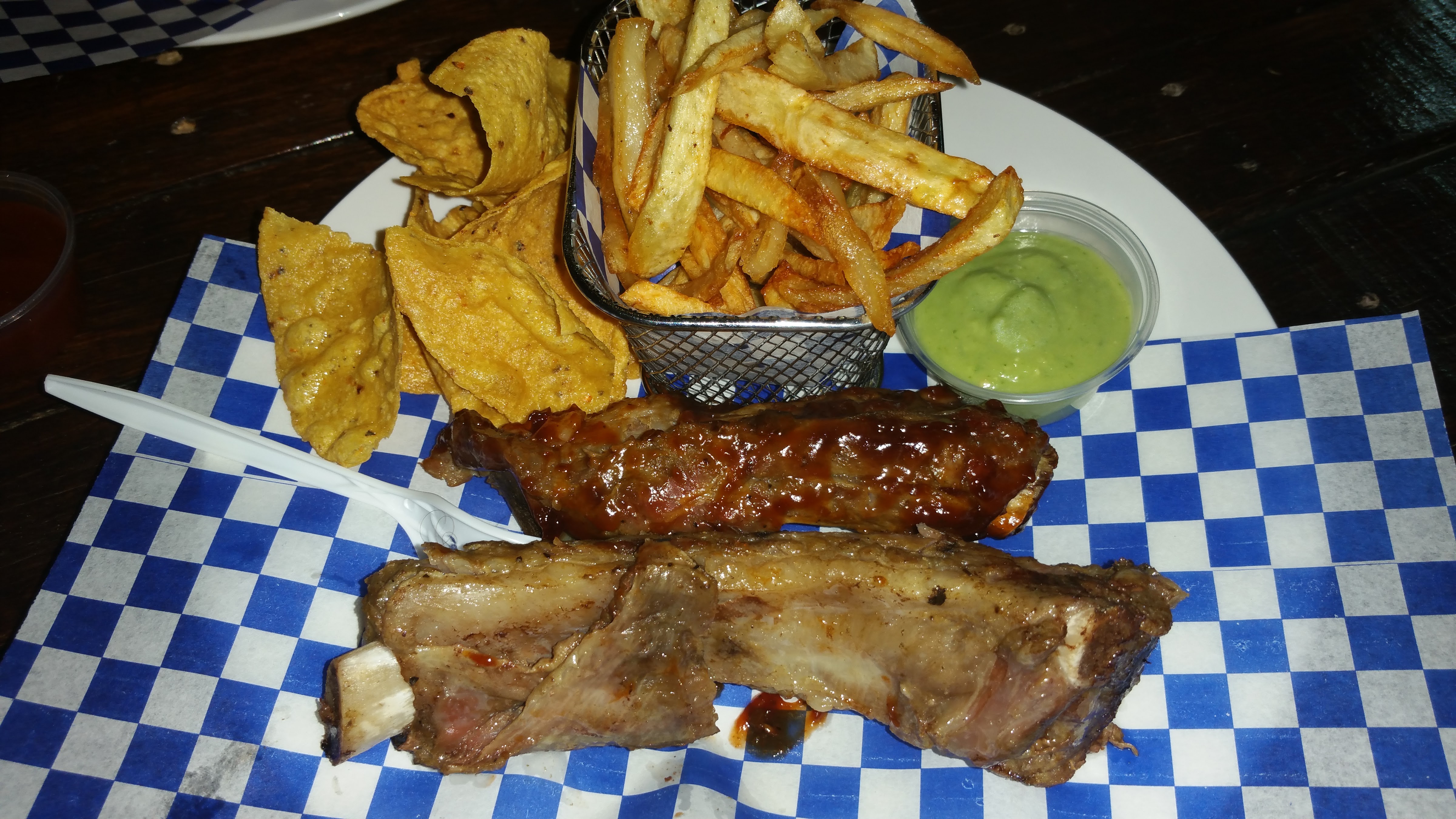 TANCHO'S HOTWINGS & BONELESS image 1