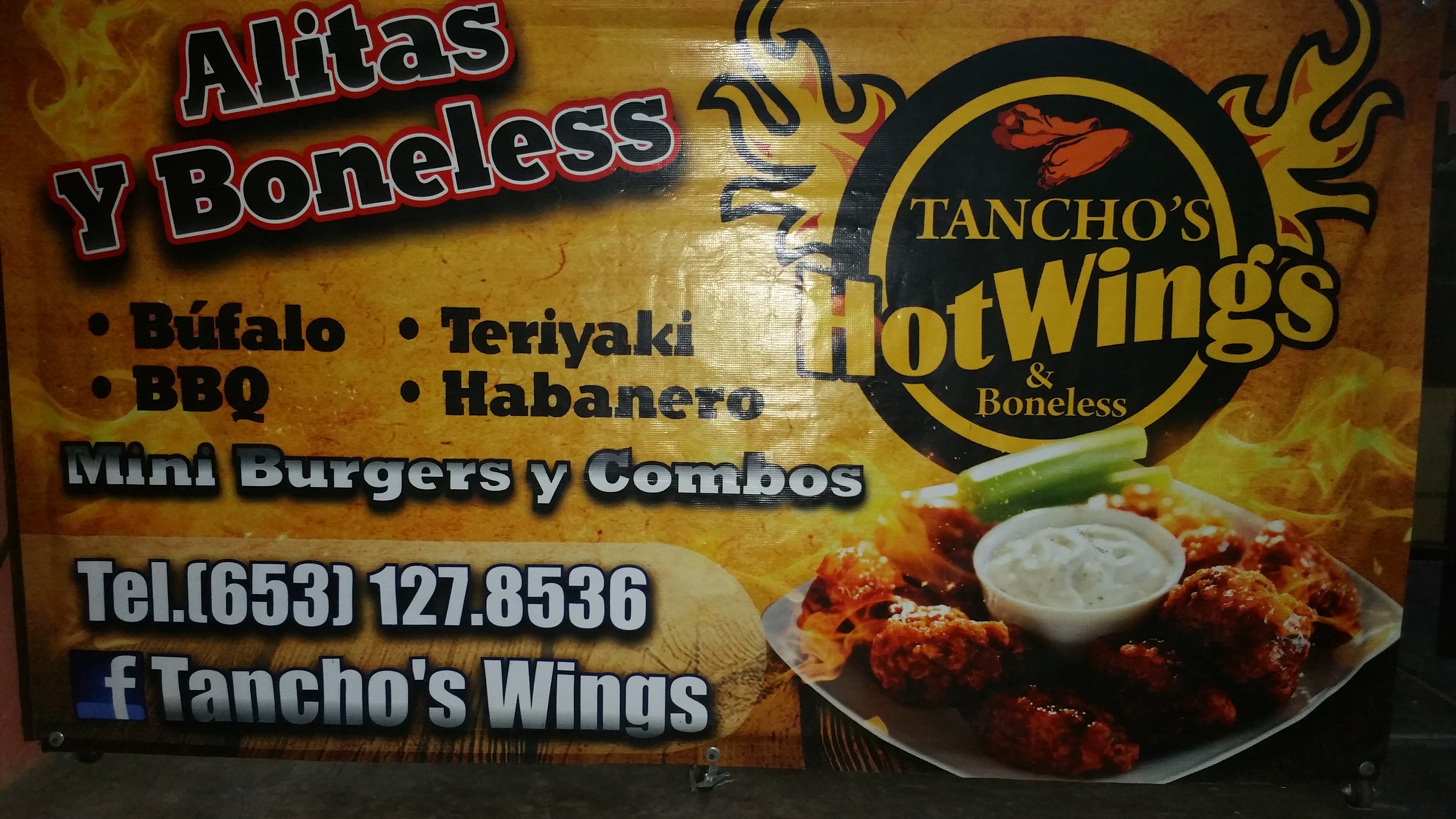 TANCHO'S HOTWINGS & BONELESS image 6