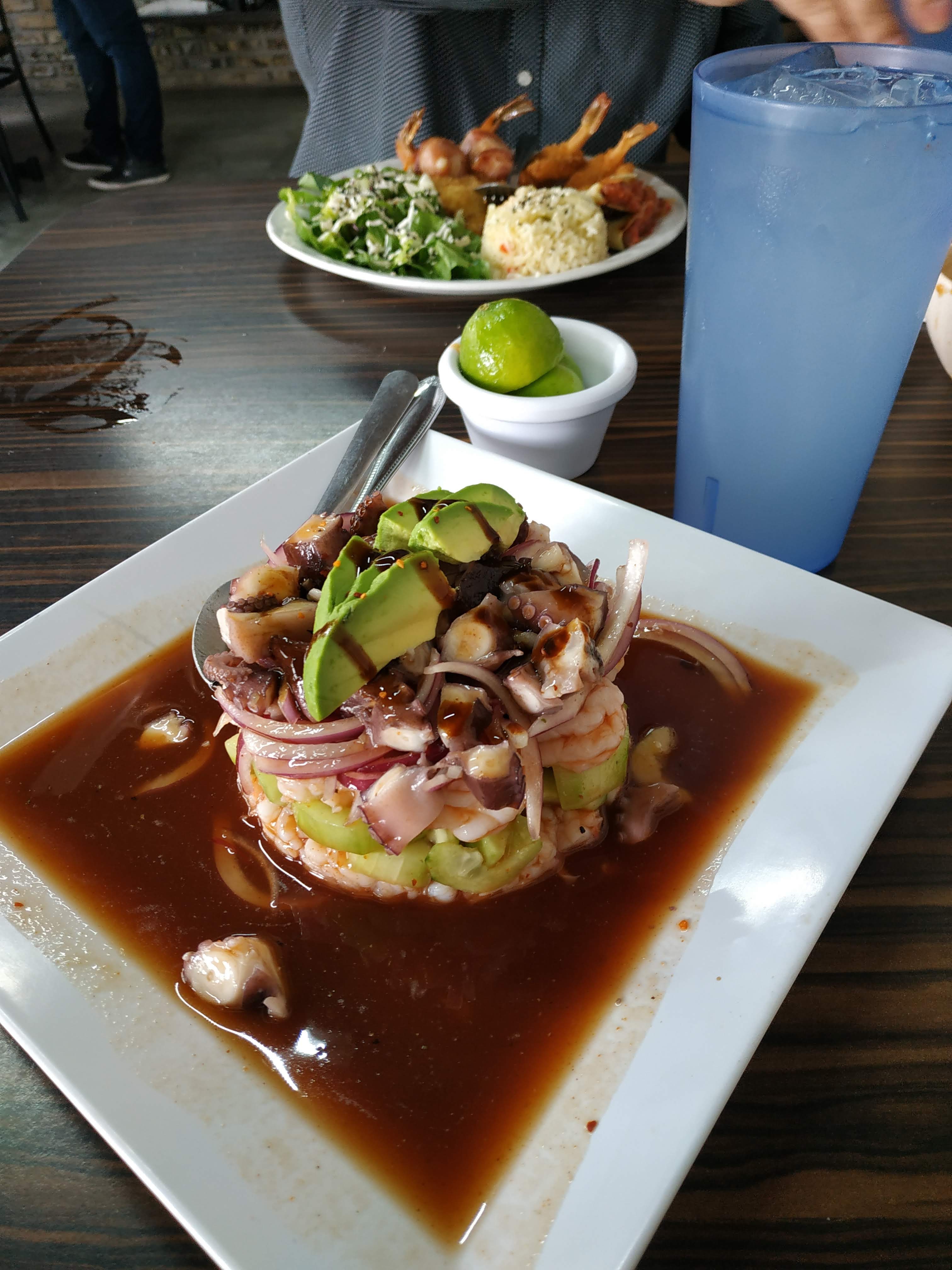 Mariscos La Marea image 5