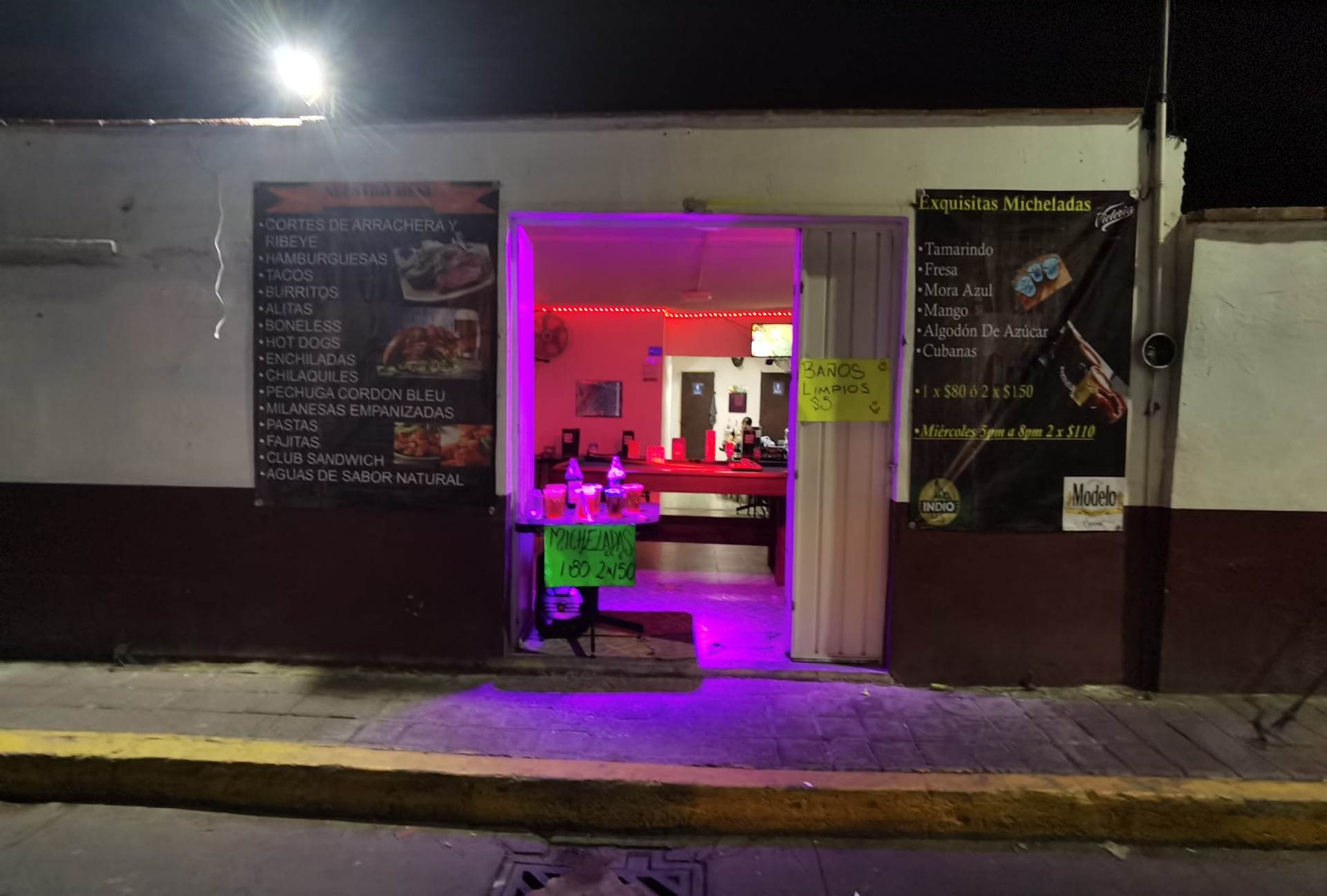 Areli's Grill image 5