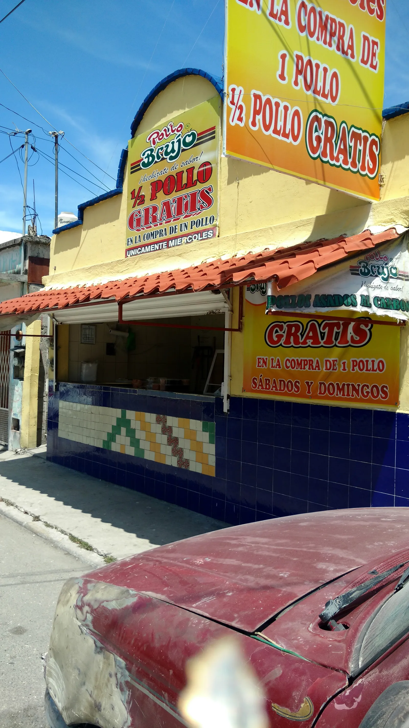 Pollo Brujo image 4