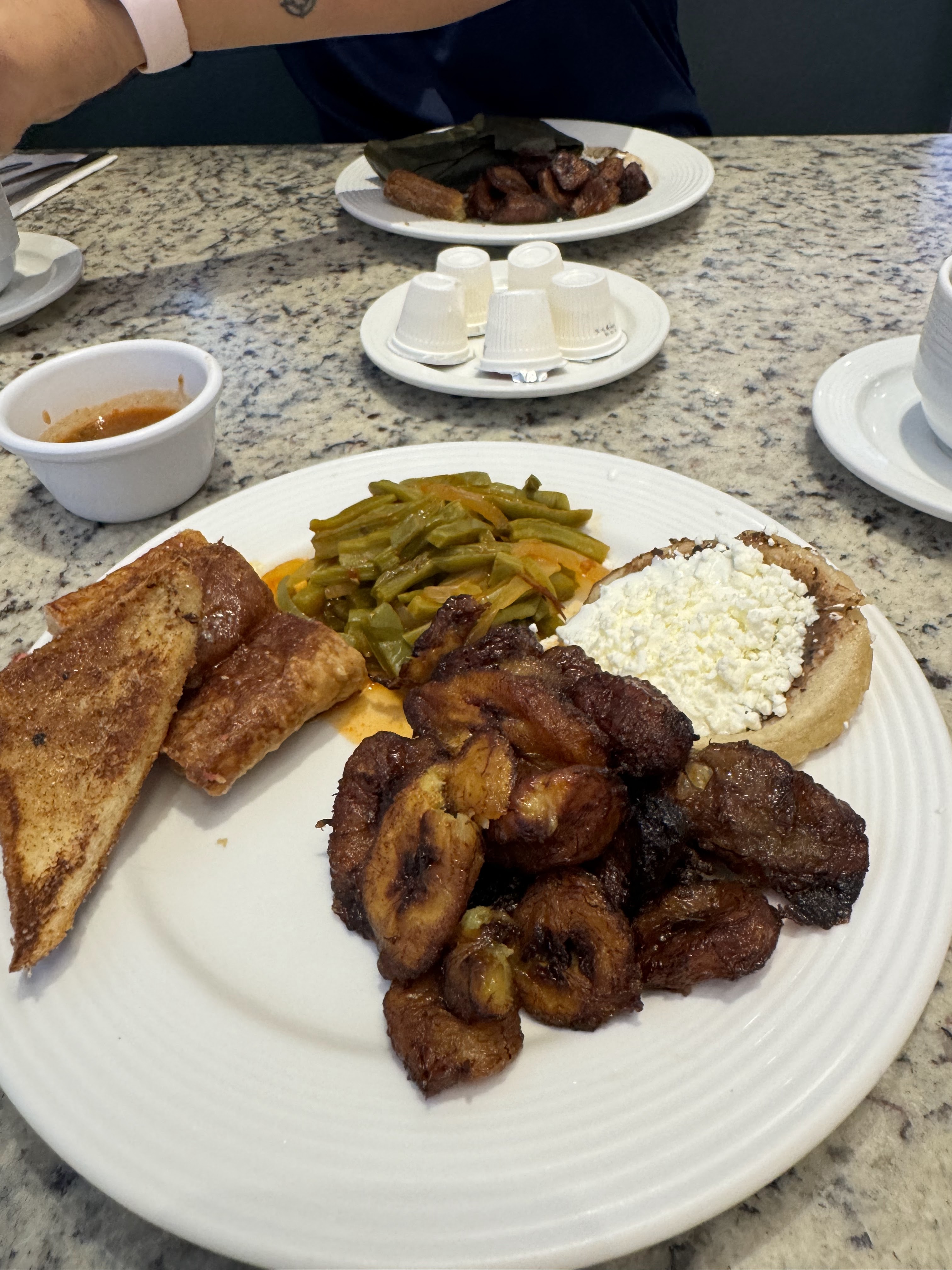 Restaurante Liverpool image 1