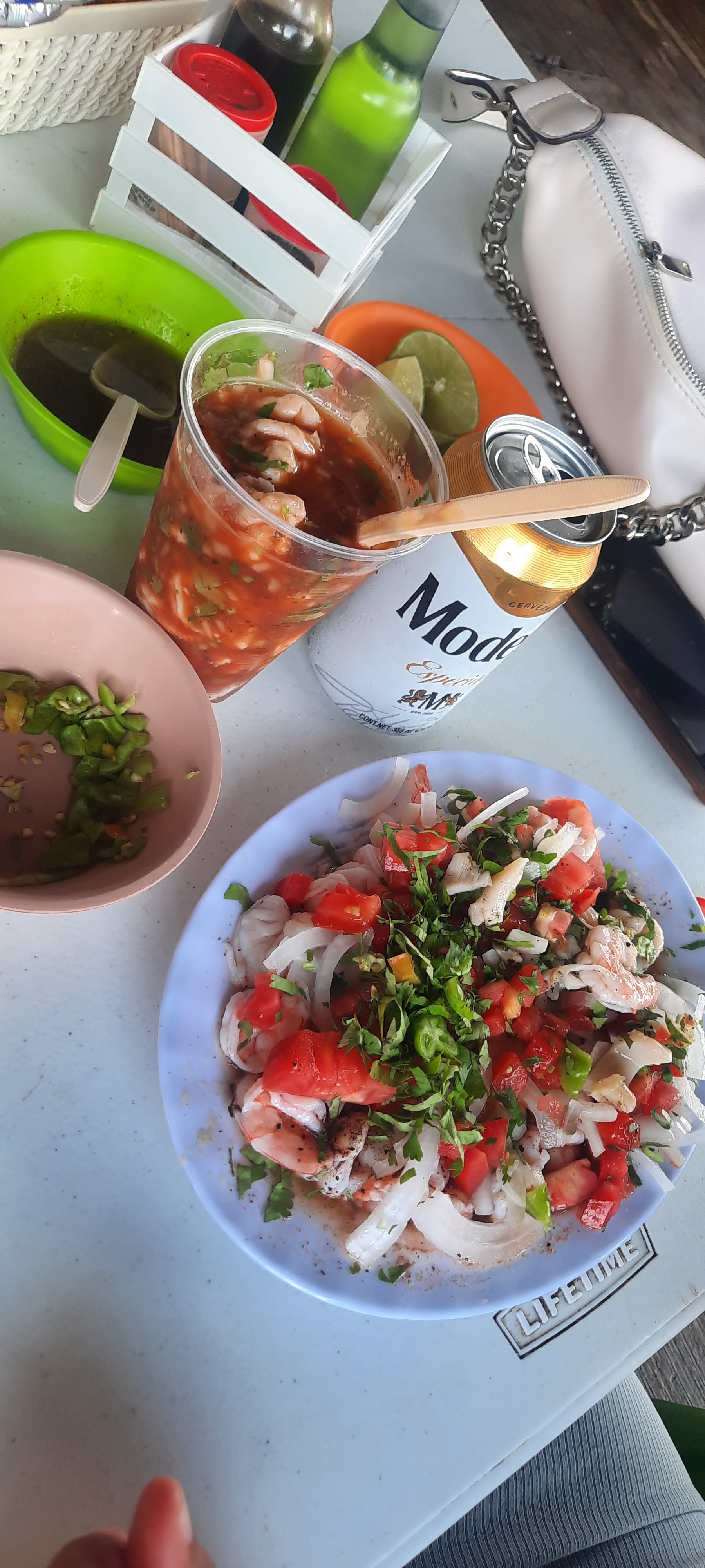 Ceviches y cócteles LA BANQUETA DE MARINA image 3