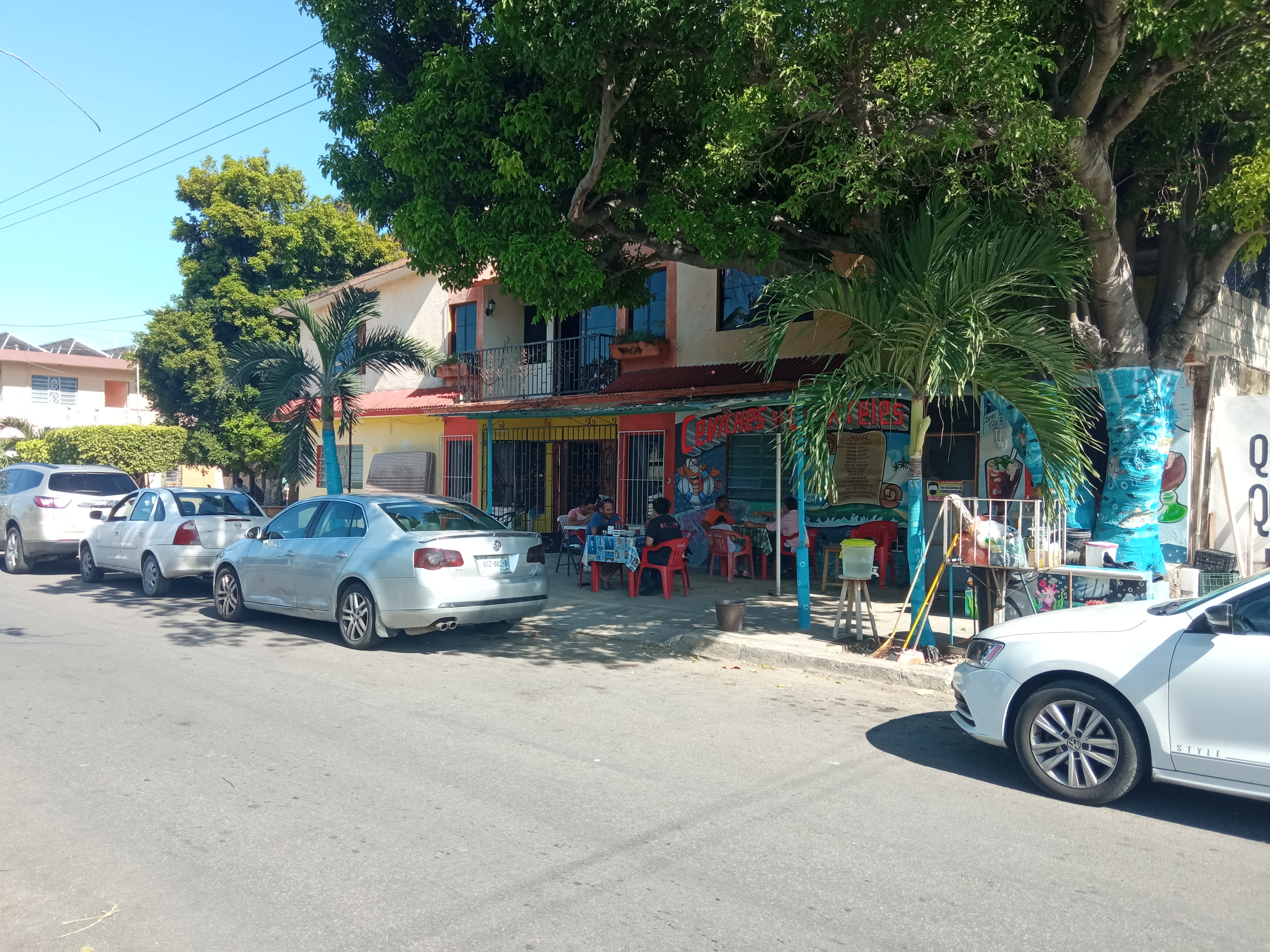 Ceviches y cócteles LA BANQUETA DE MARINA image 4