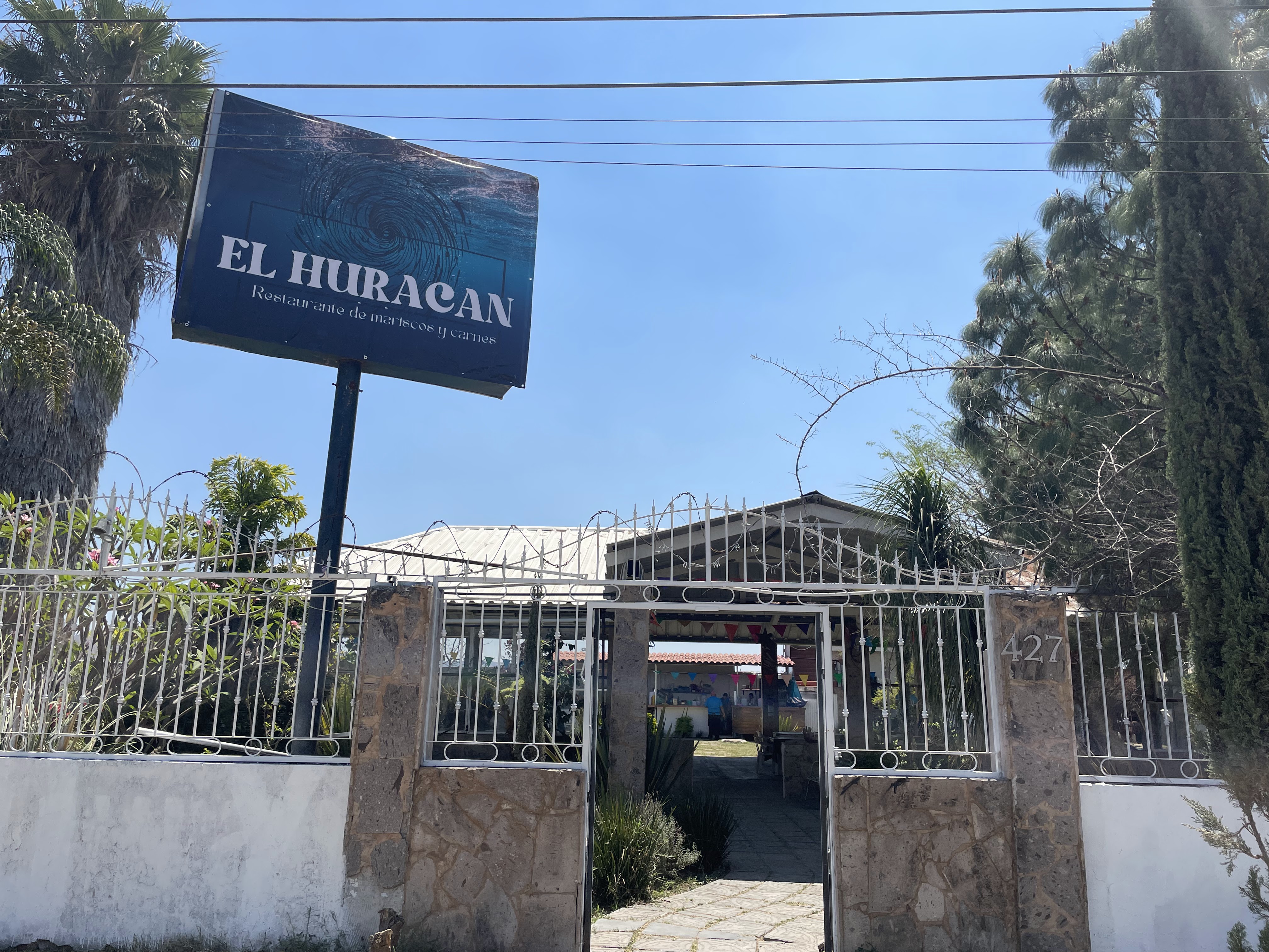 MARISCOS EL HURACAN image 9