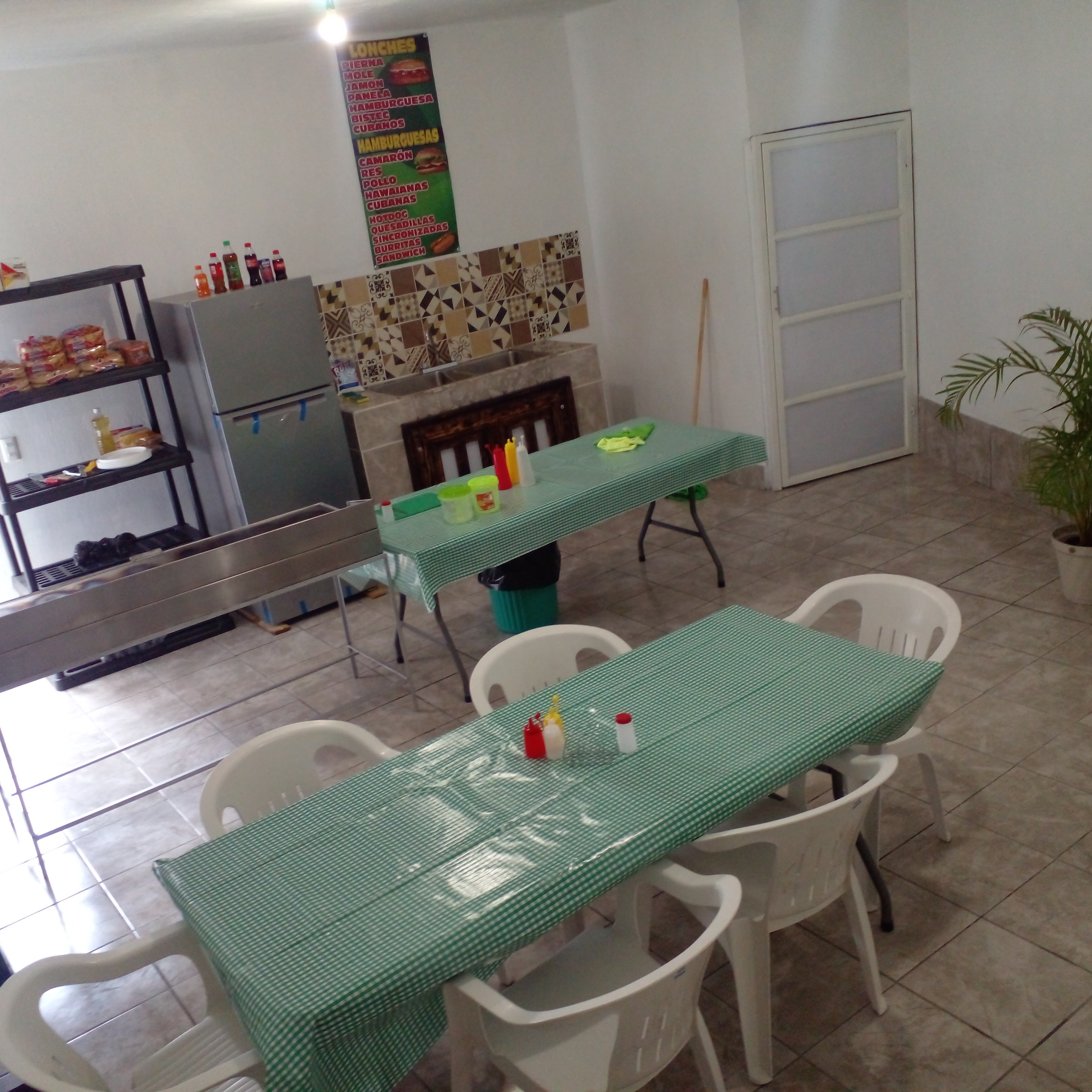 Loncheria donato tovar barce image 2