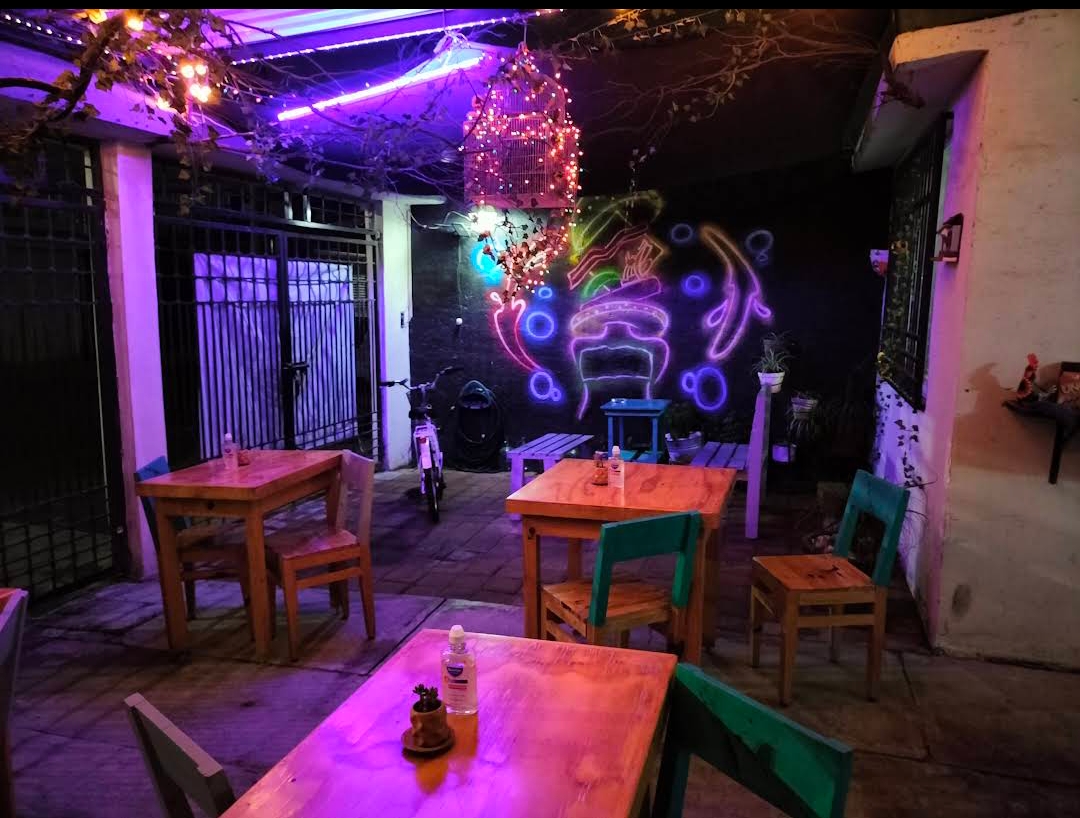 NERI'S BURGERS image 1