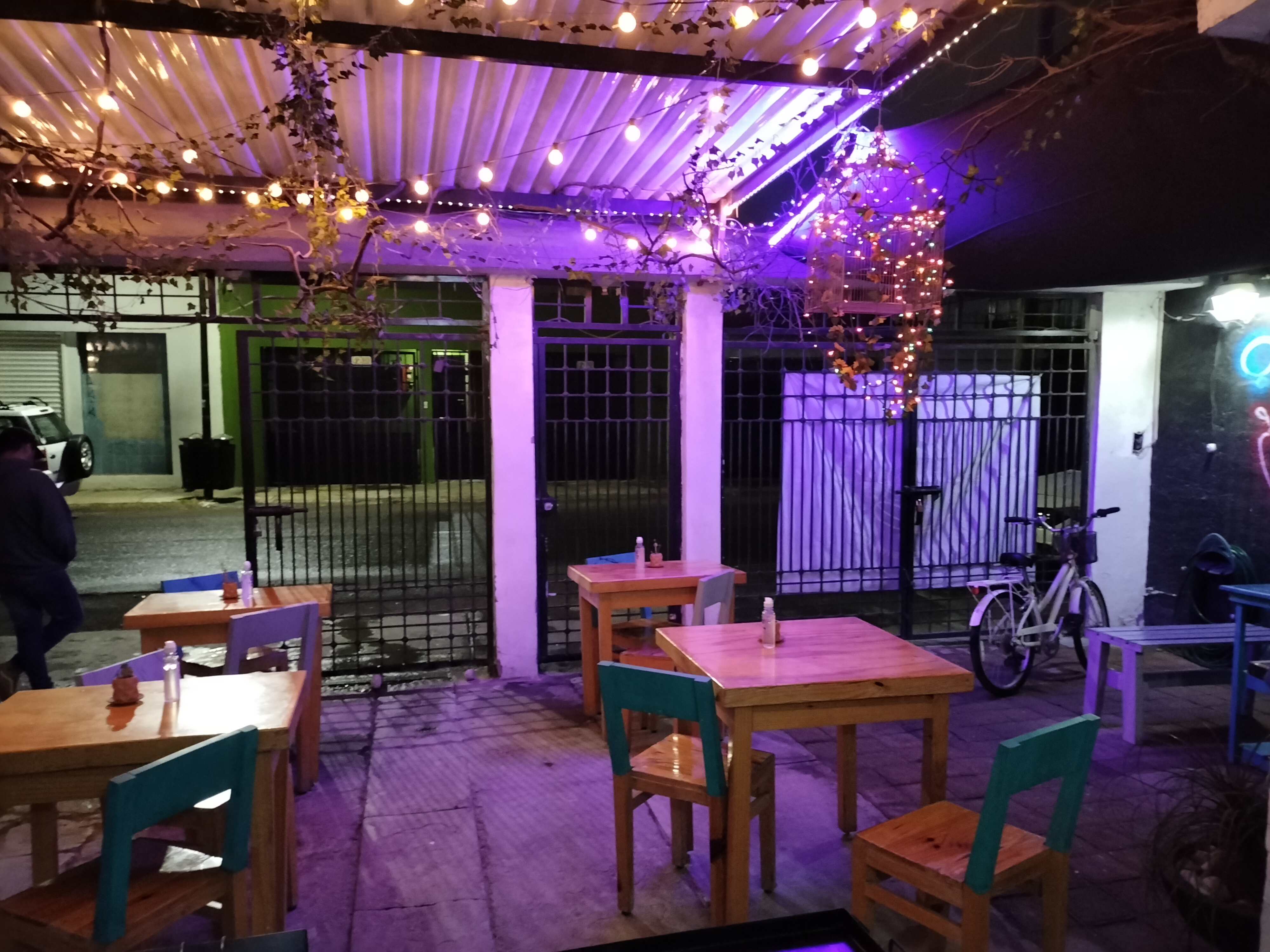 NERI'S BURGERS image 2