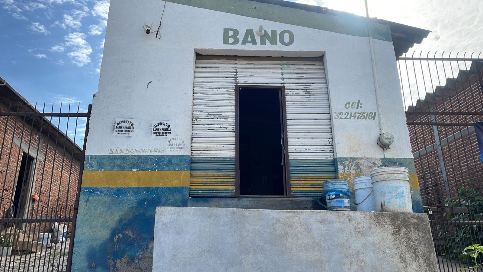 Depósito Bano y Familia image 1