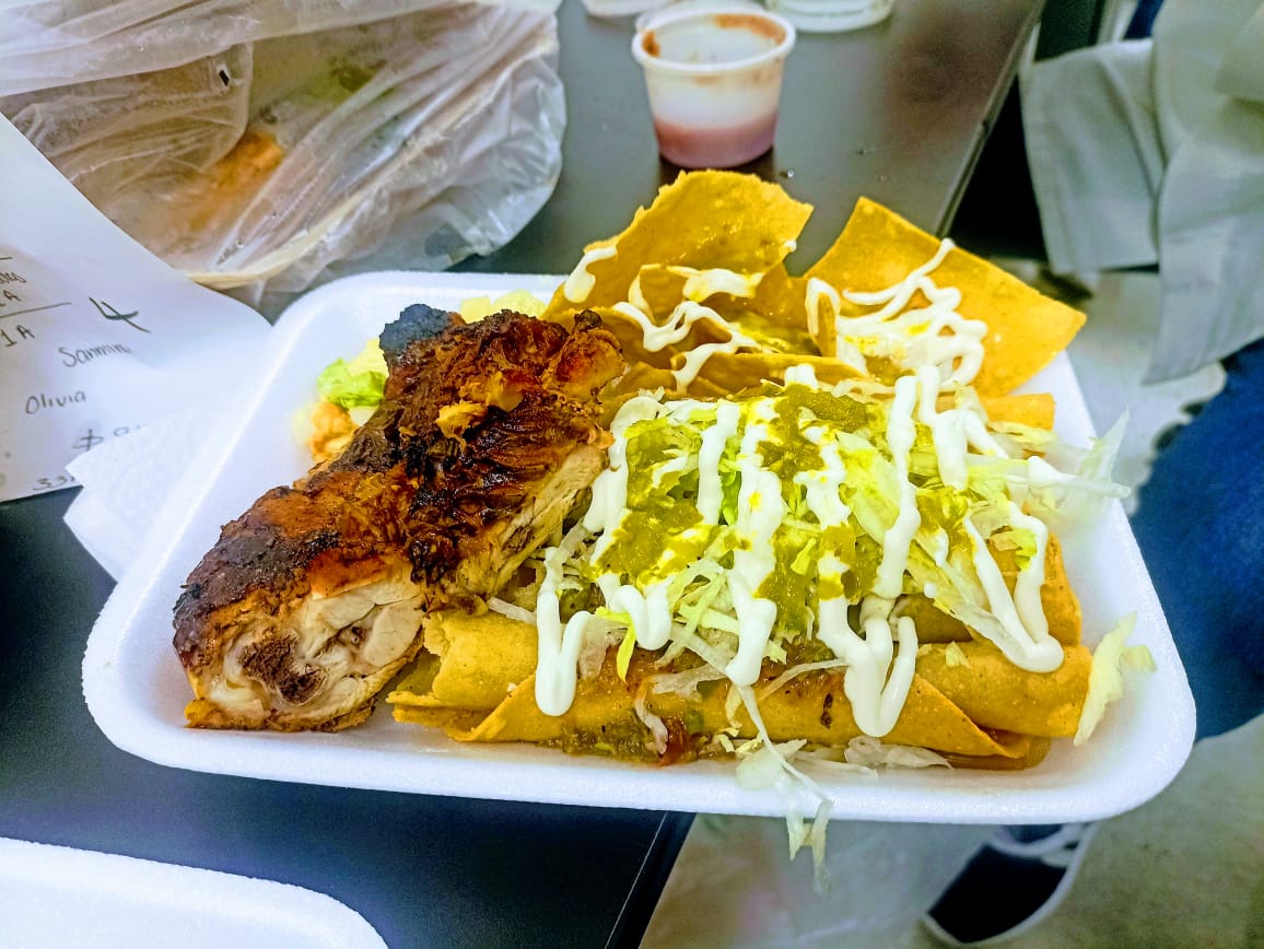 Su Majestad el Pollo image 5