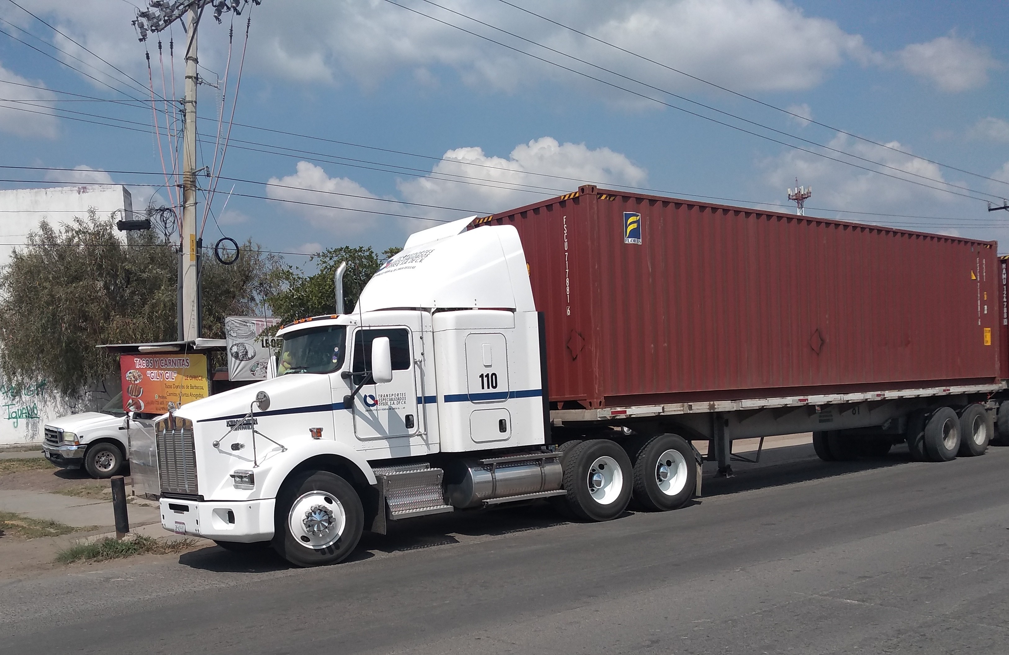 Tacos Carnitas Gil Y Gil image 3