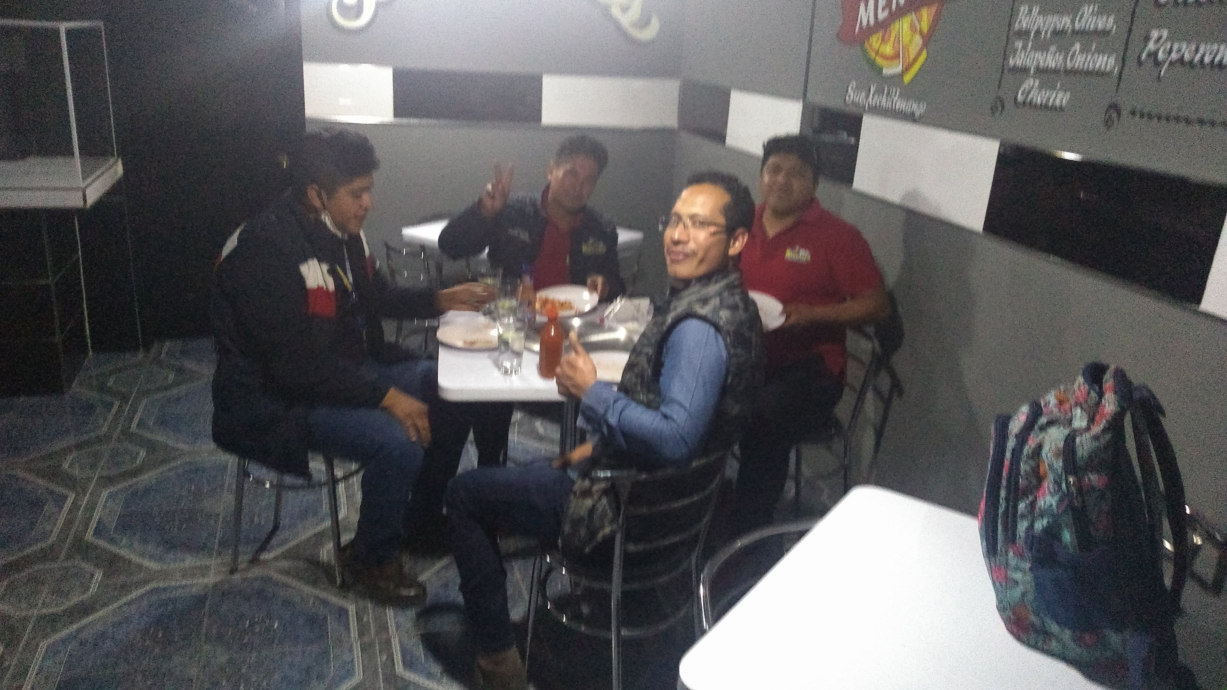 California Pizza y Cafe image 3