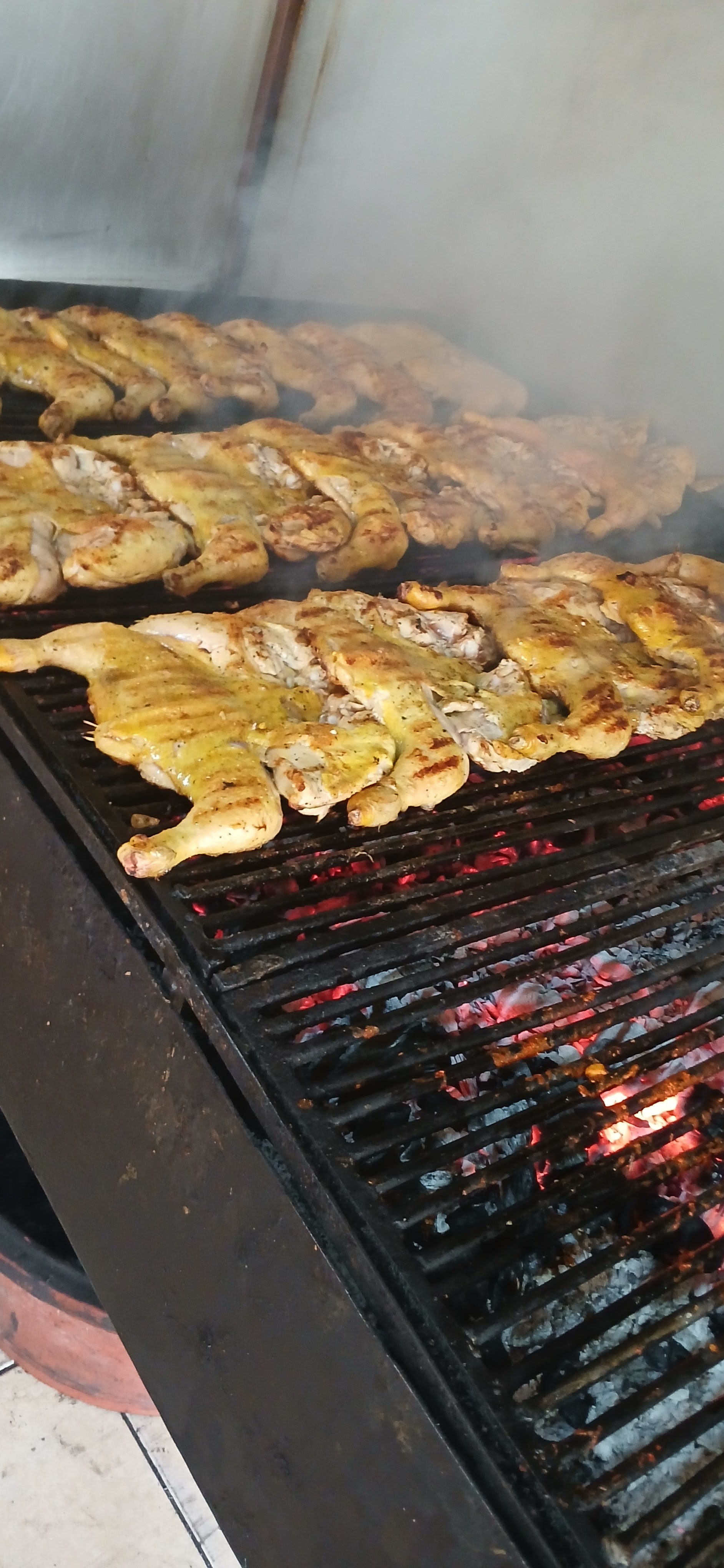 Pollos zanchez image 1