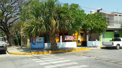 La Xhunca image 1