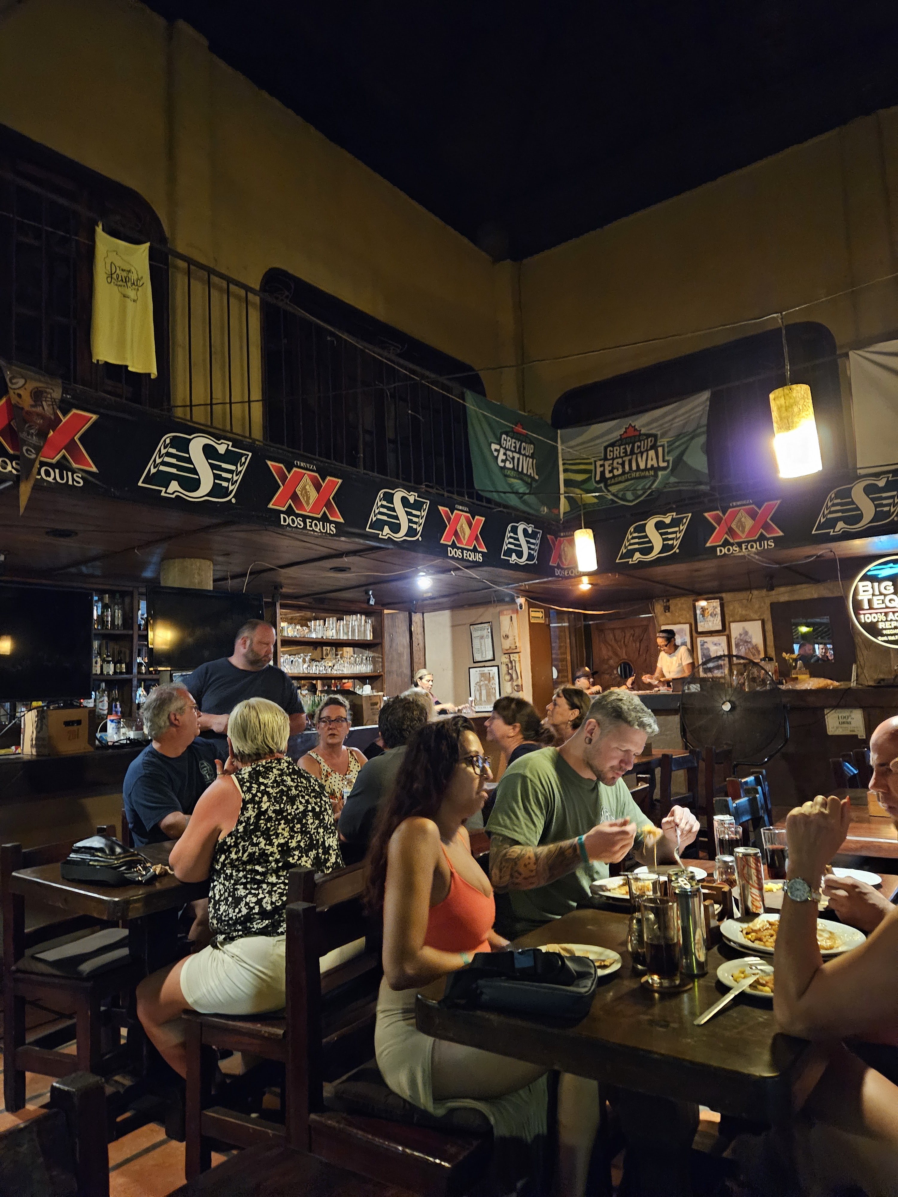 Frank's Bar & Grill Ixtapa image 4