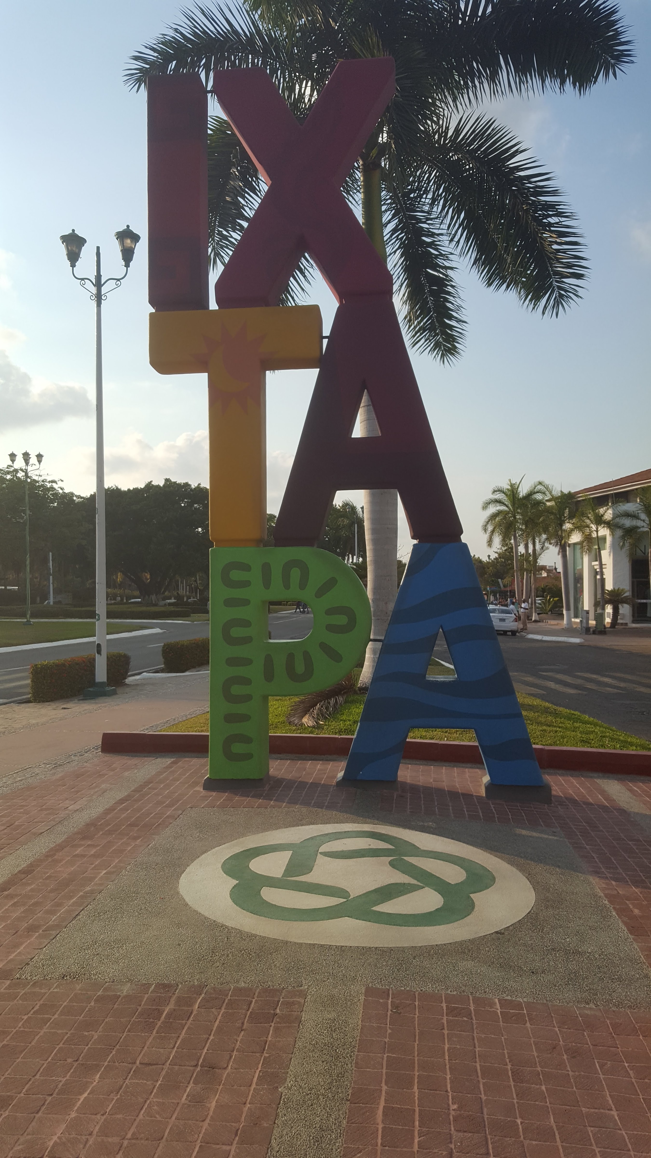 Frank's Bar & Grill Ixtapa image 9