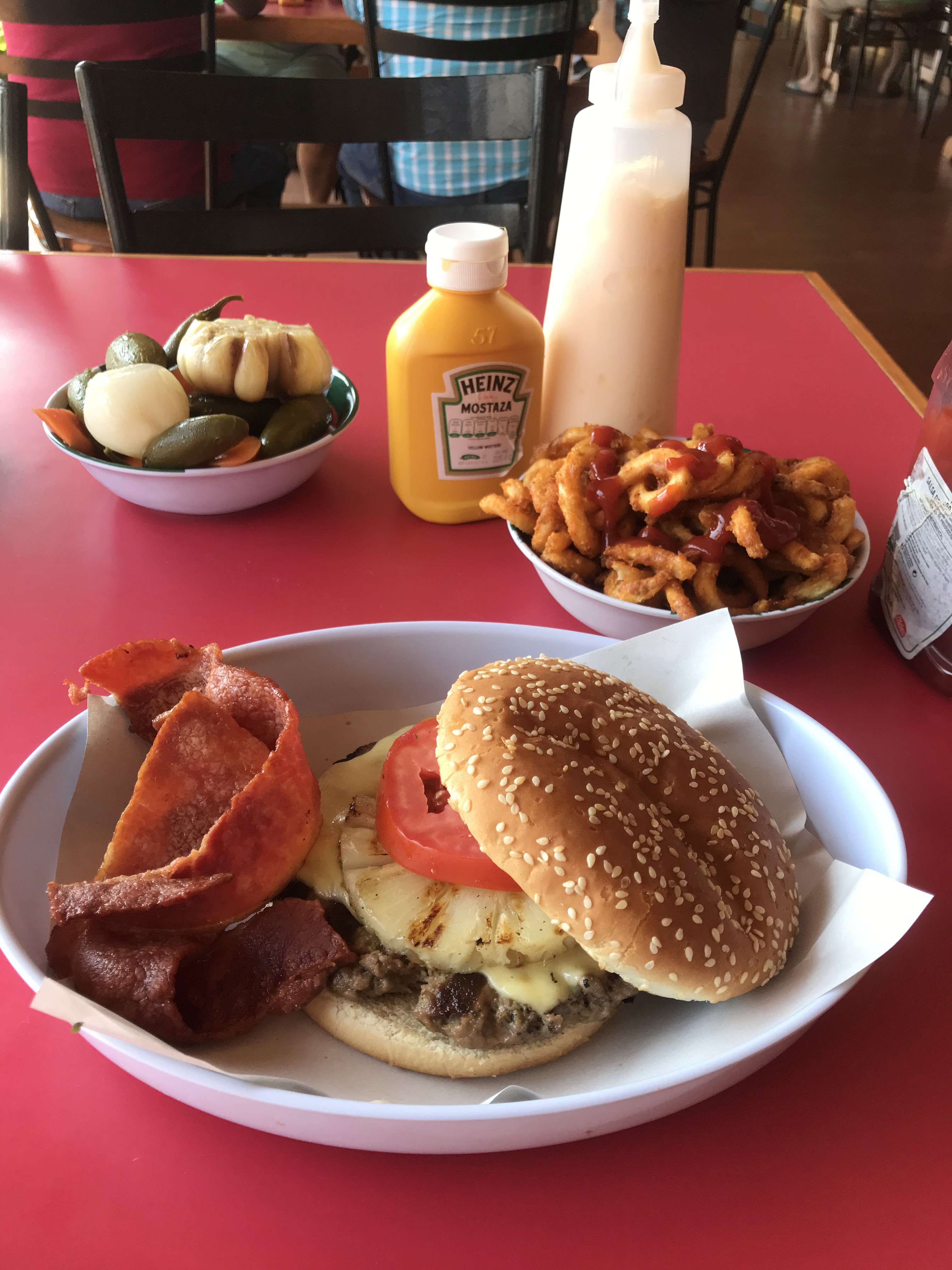 Rubens Hamburgers Ixtapa image 2