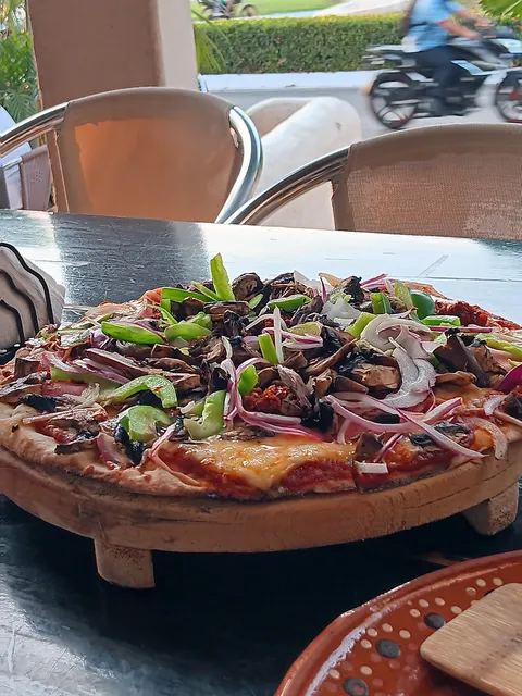 Emilio's Pizza image 3