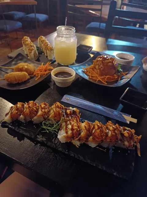 Raima roll sushi image 7