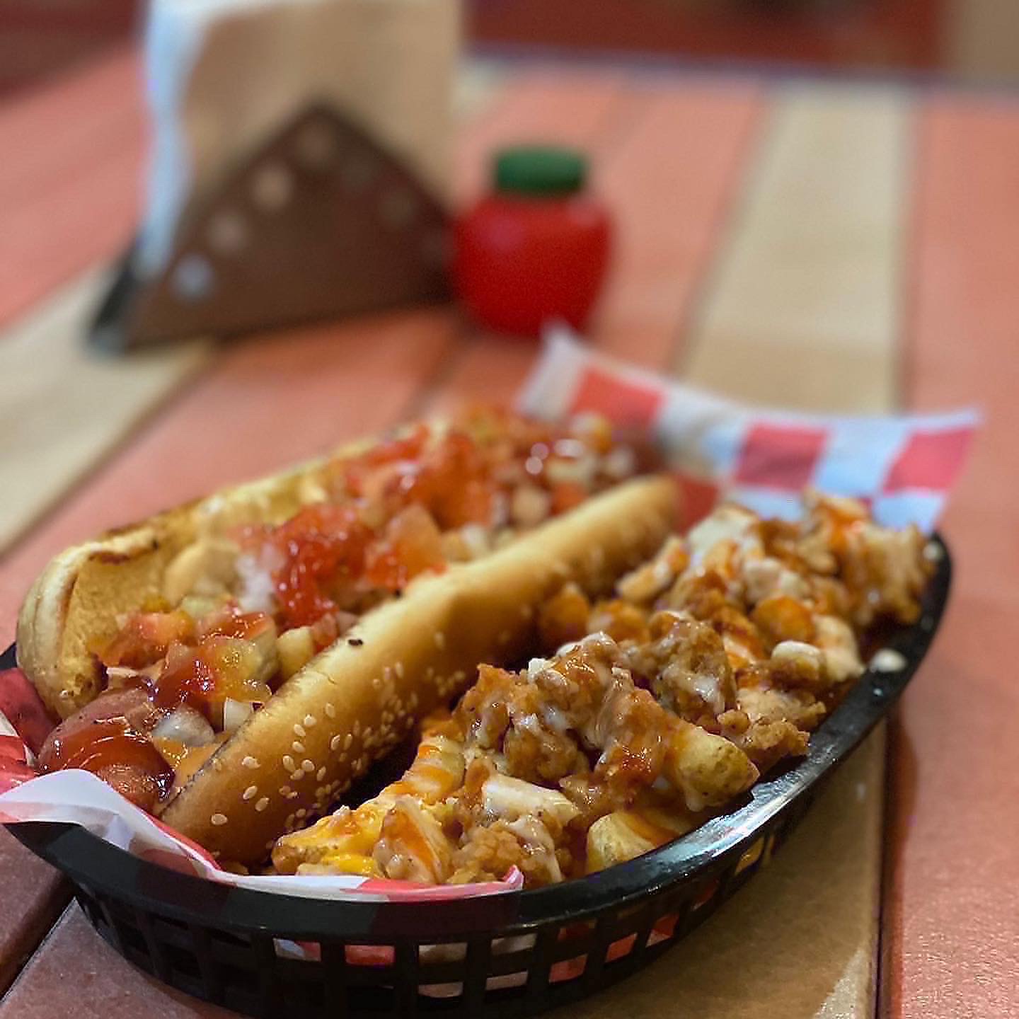 Hamburguesas y hot dogs el manito image 2