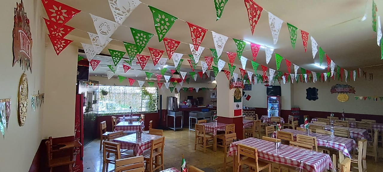 Taquería de con Luis 2 image 3