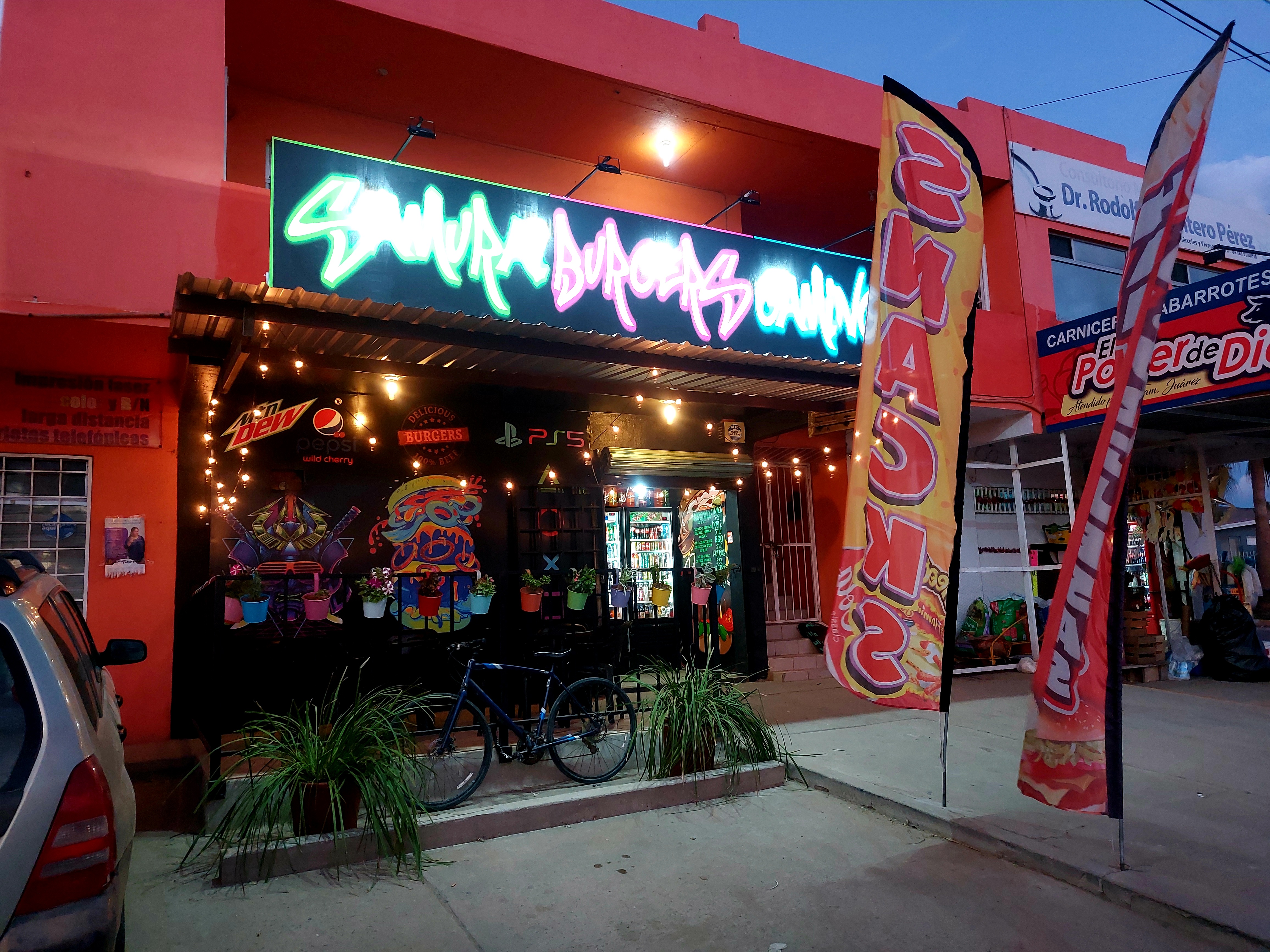 Samurai Burgers & Gaming image 3