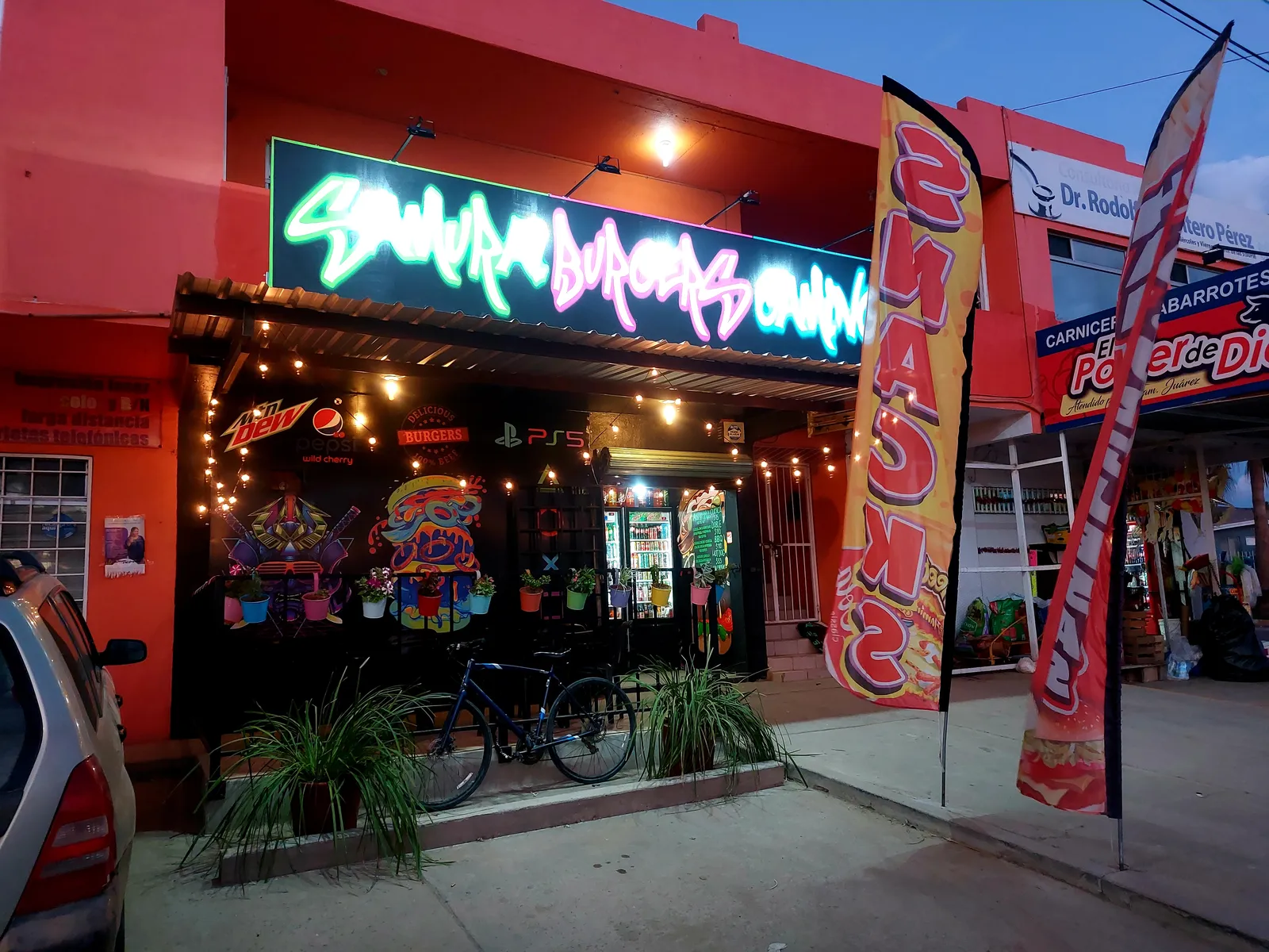 Samurai Burgers & Gaming image 3