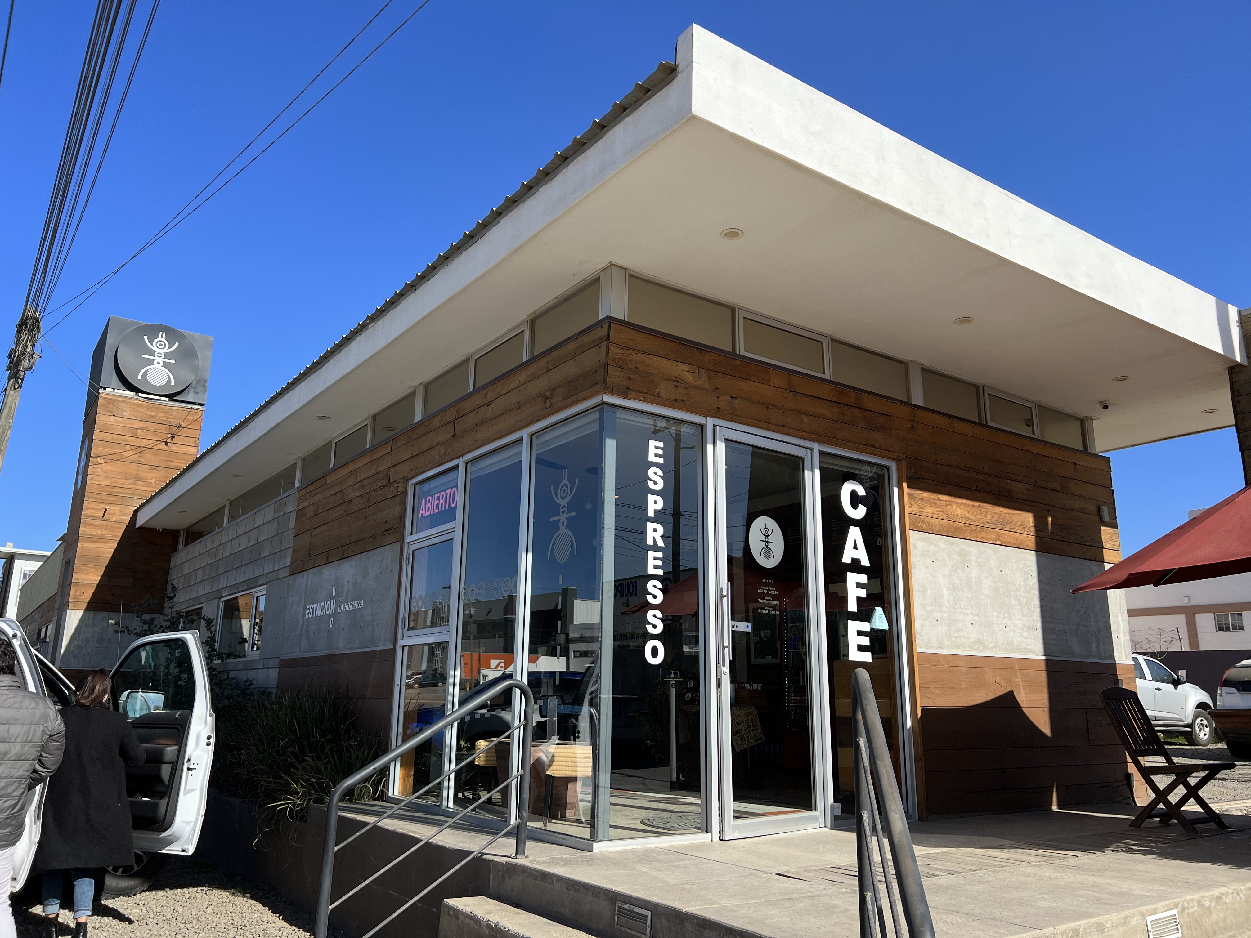 Estacion Uno por la Hormiga image 4