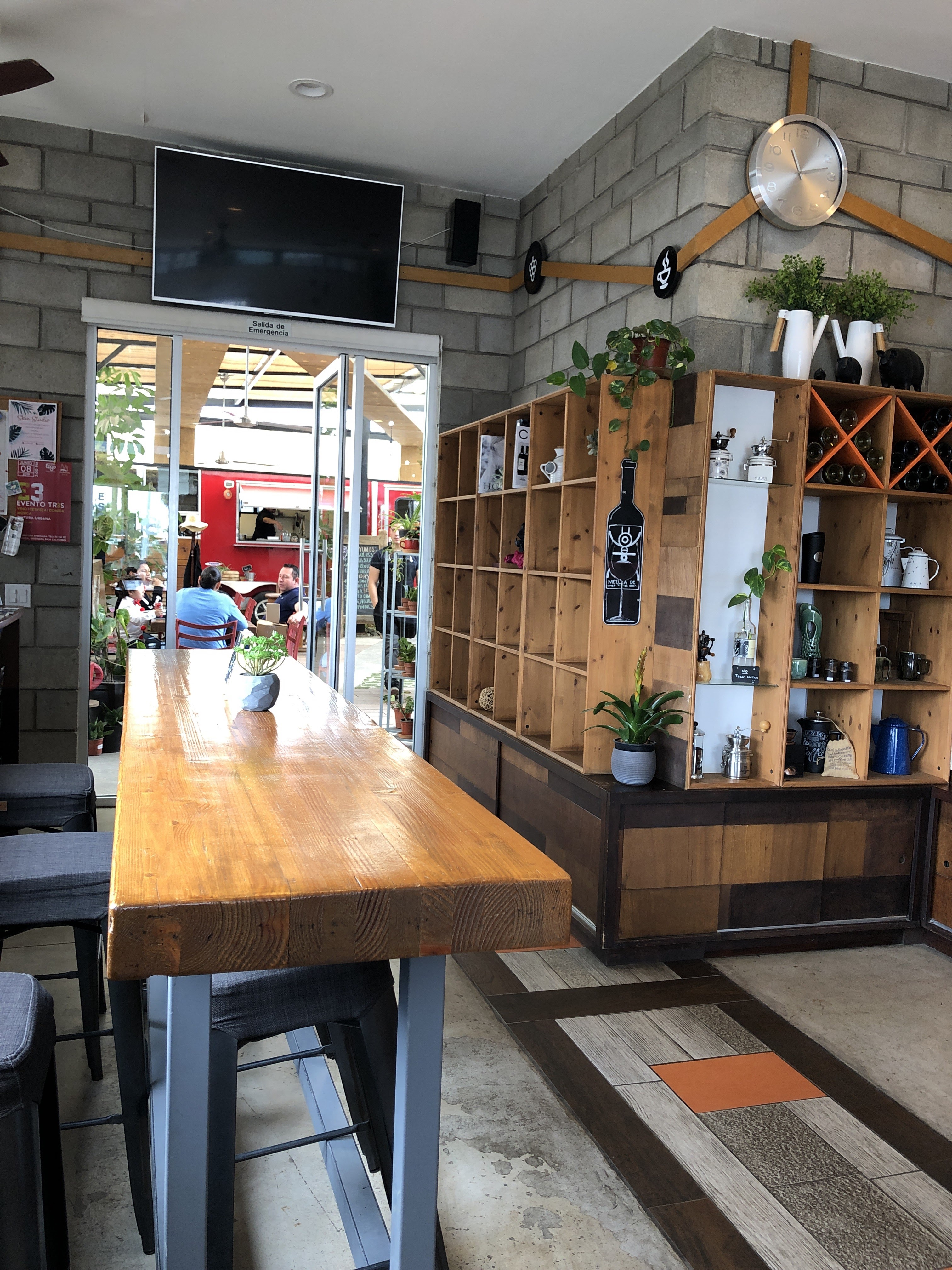 Estacion Uno por la Hormiga image 9