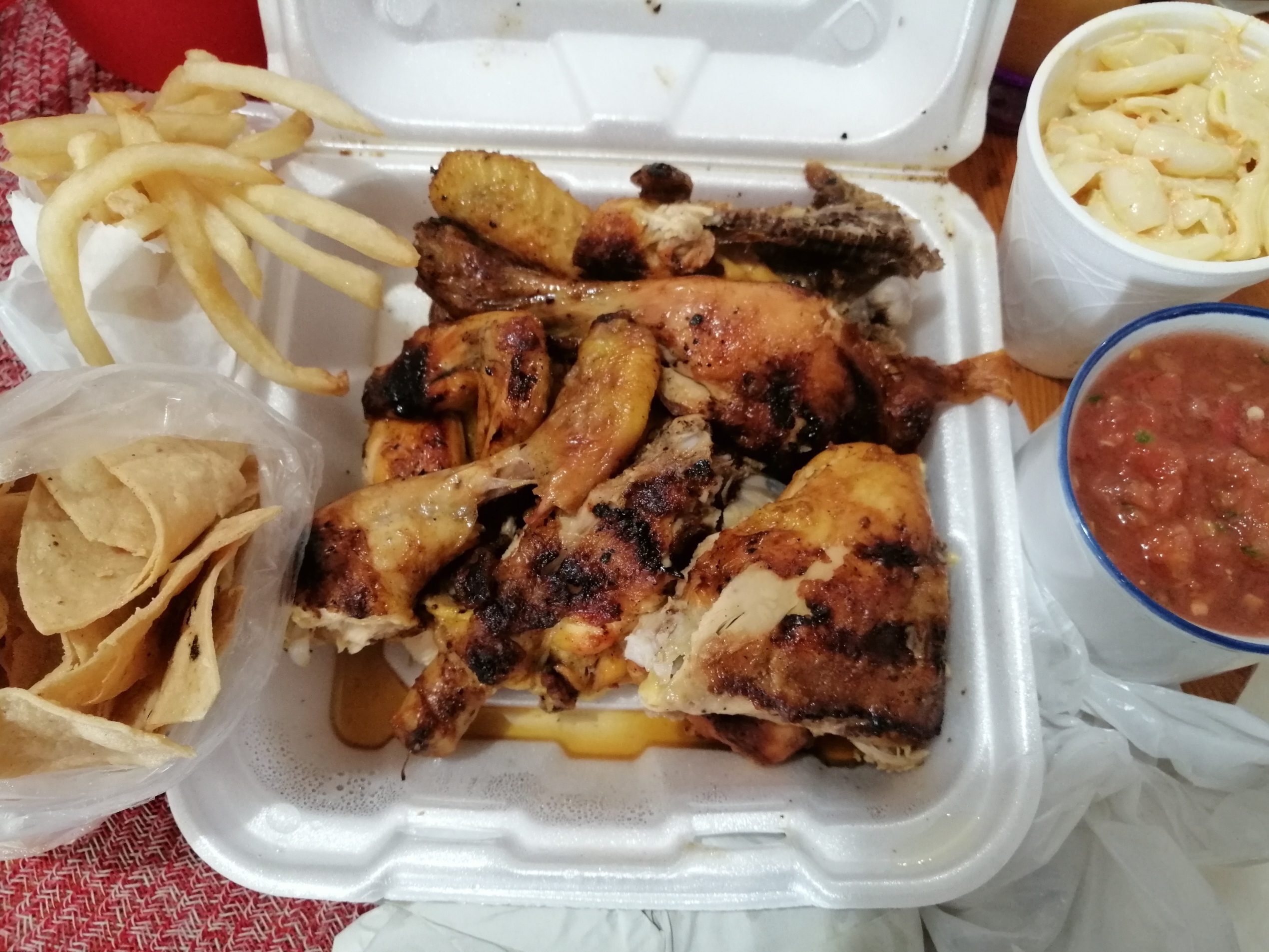 POLLOS ASADOS EL MANA image 1