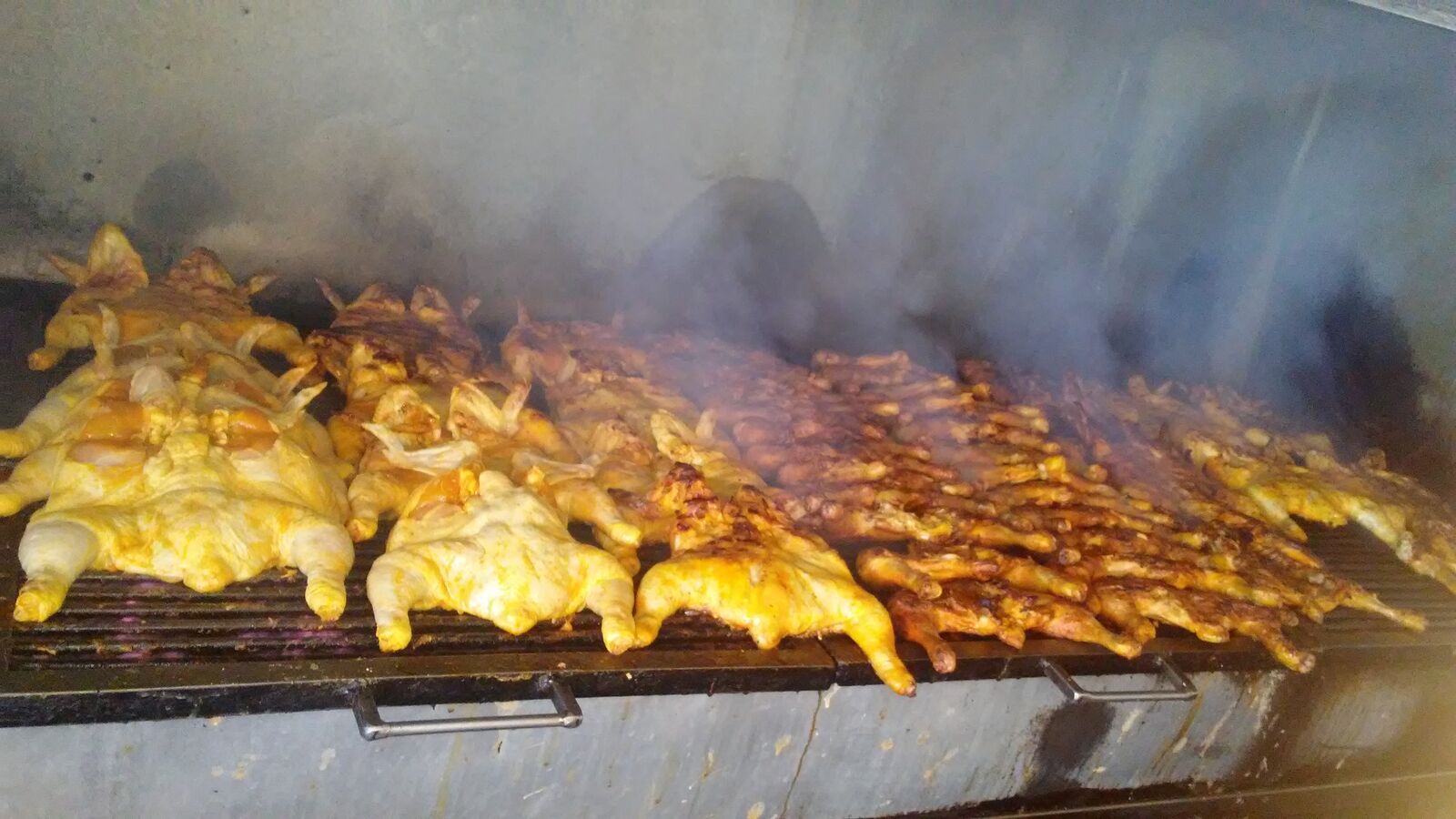 POLLOS ASADOS EL MANA image 2
