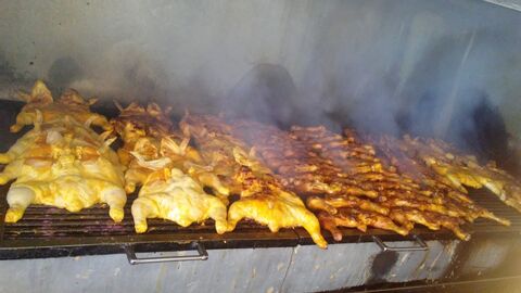 POLLOS ASADOS EL MANA image 2