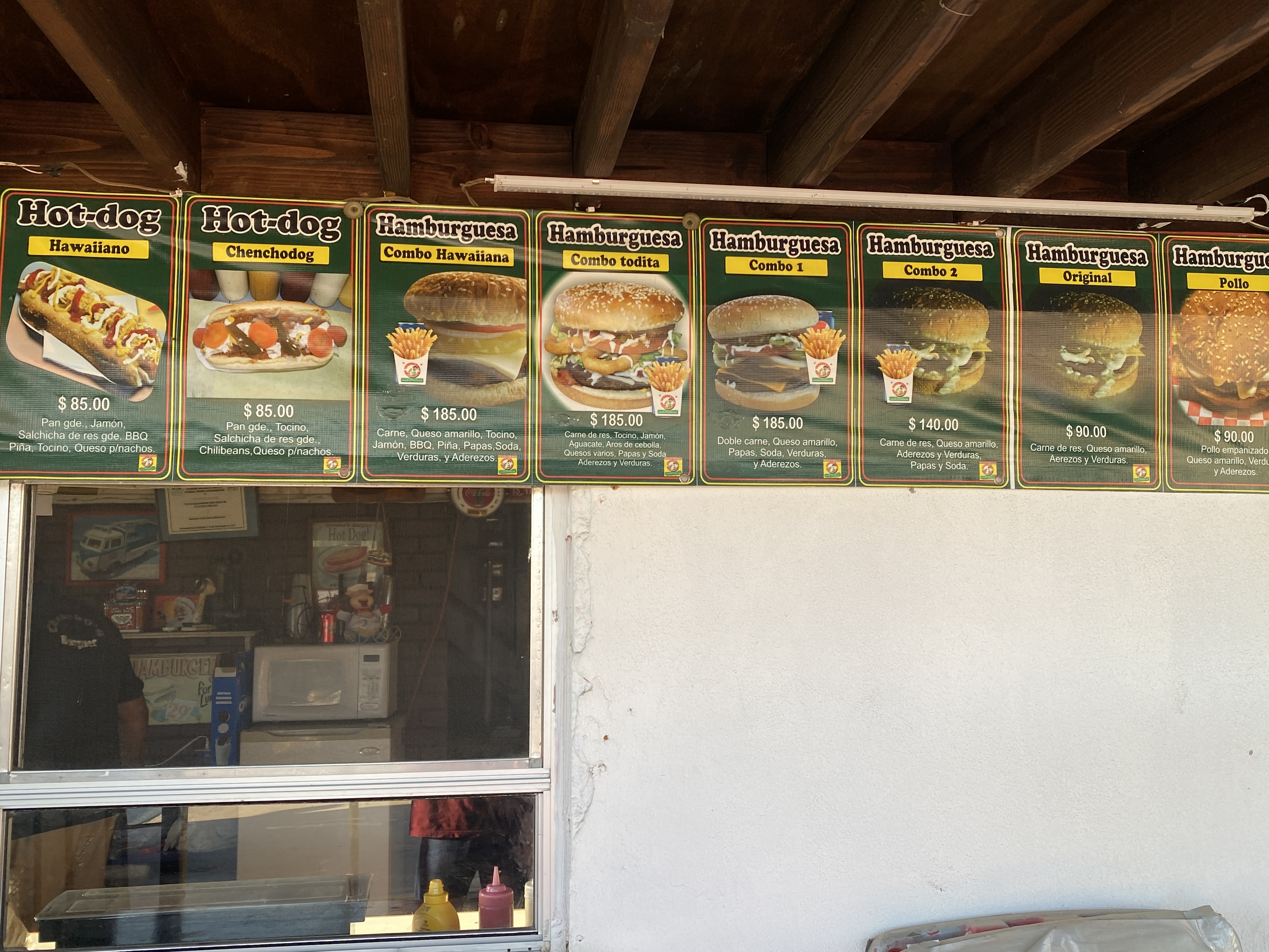 Chencho's Burger image 4