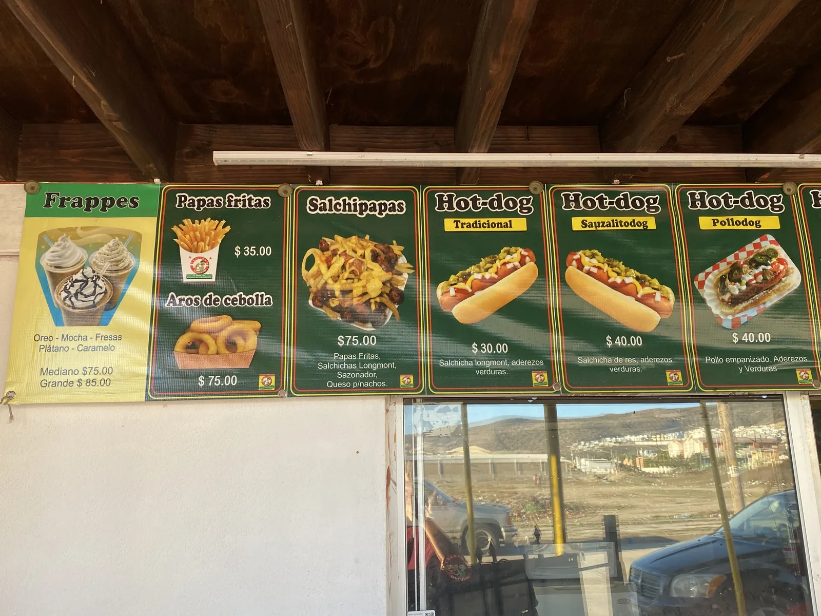 Chencho's Burger image 9