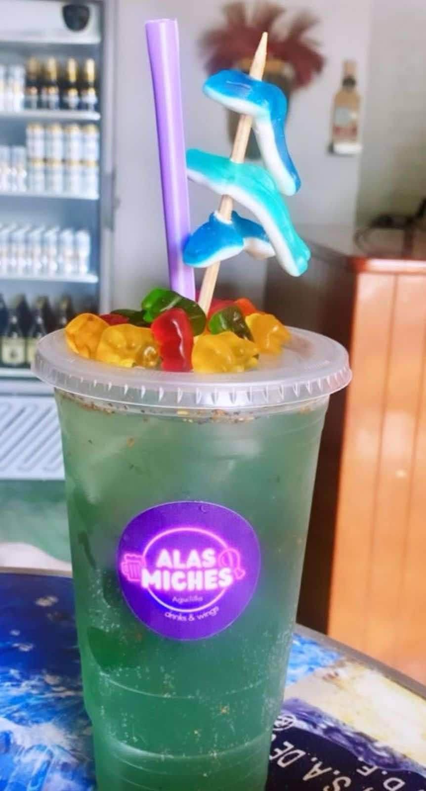 Alas Miches Aguililla image 2