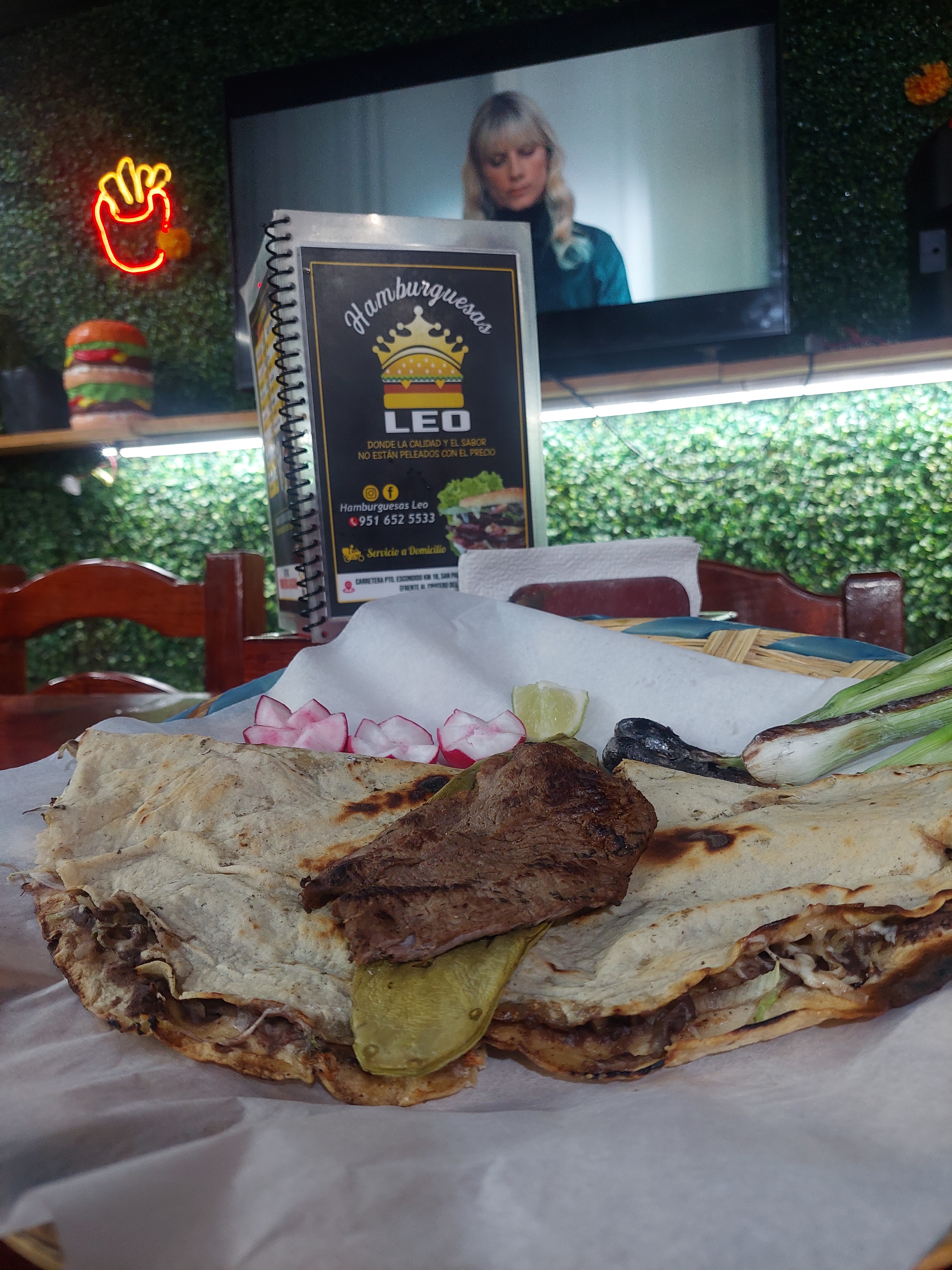 Hamburguesas Leo image 4