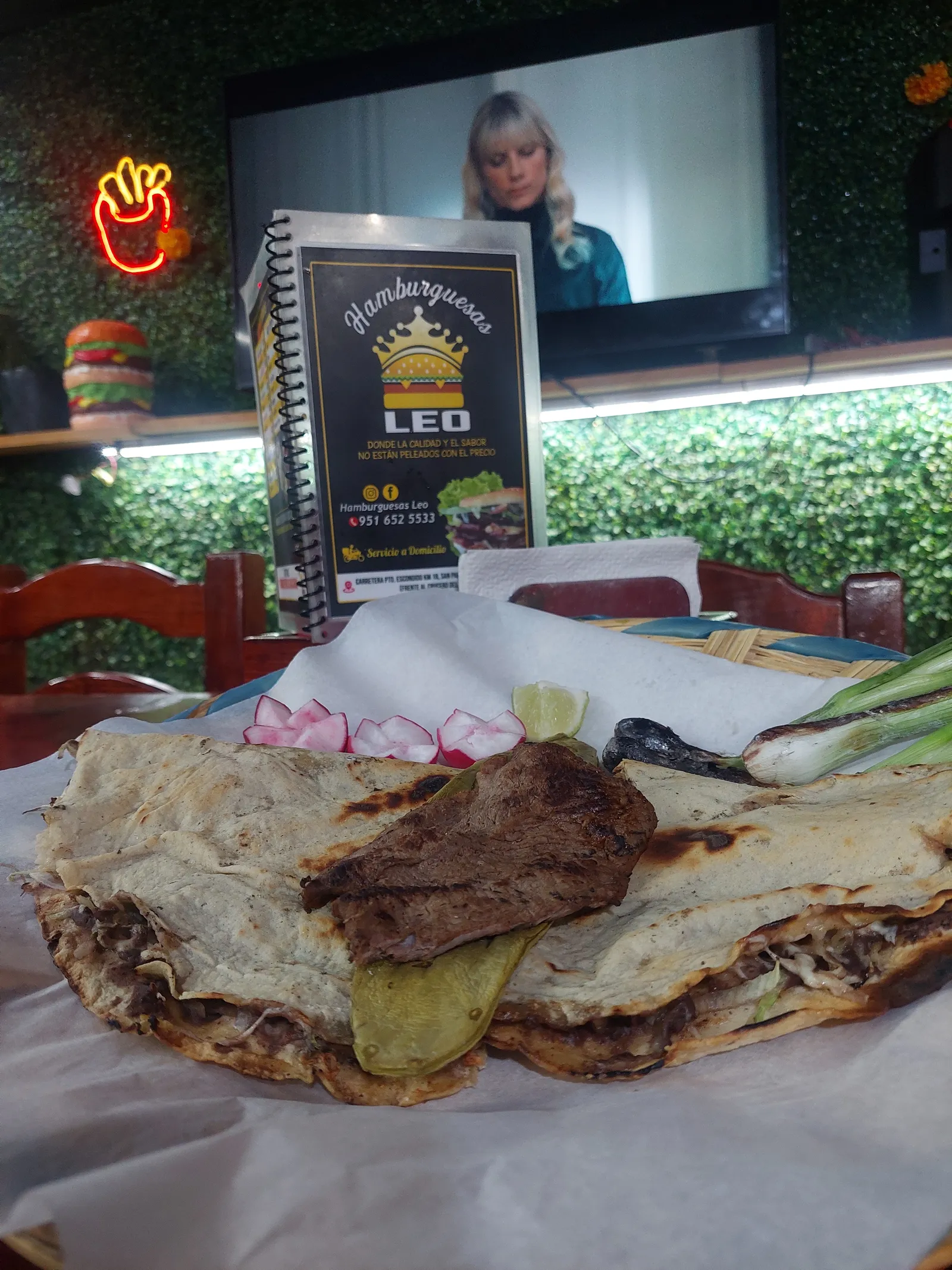 Hamburguesas Leo image 4